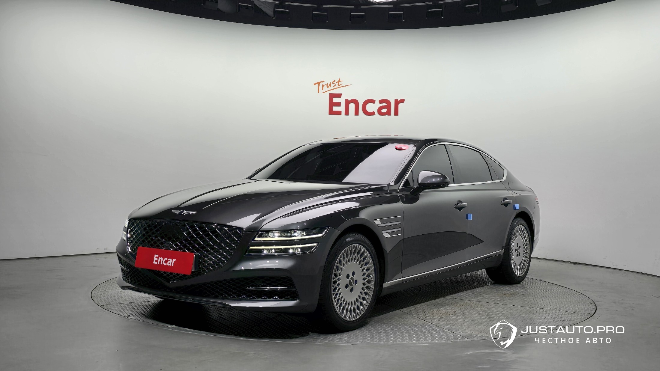 Автомобиль Genesis G80