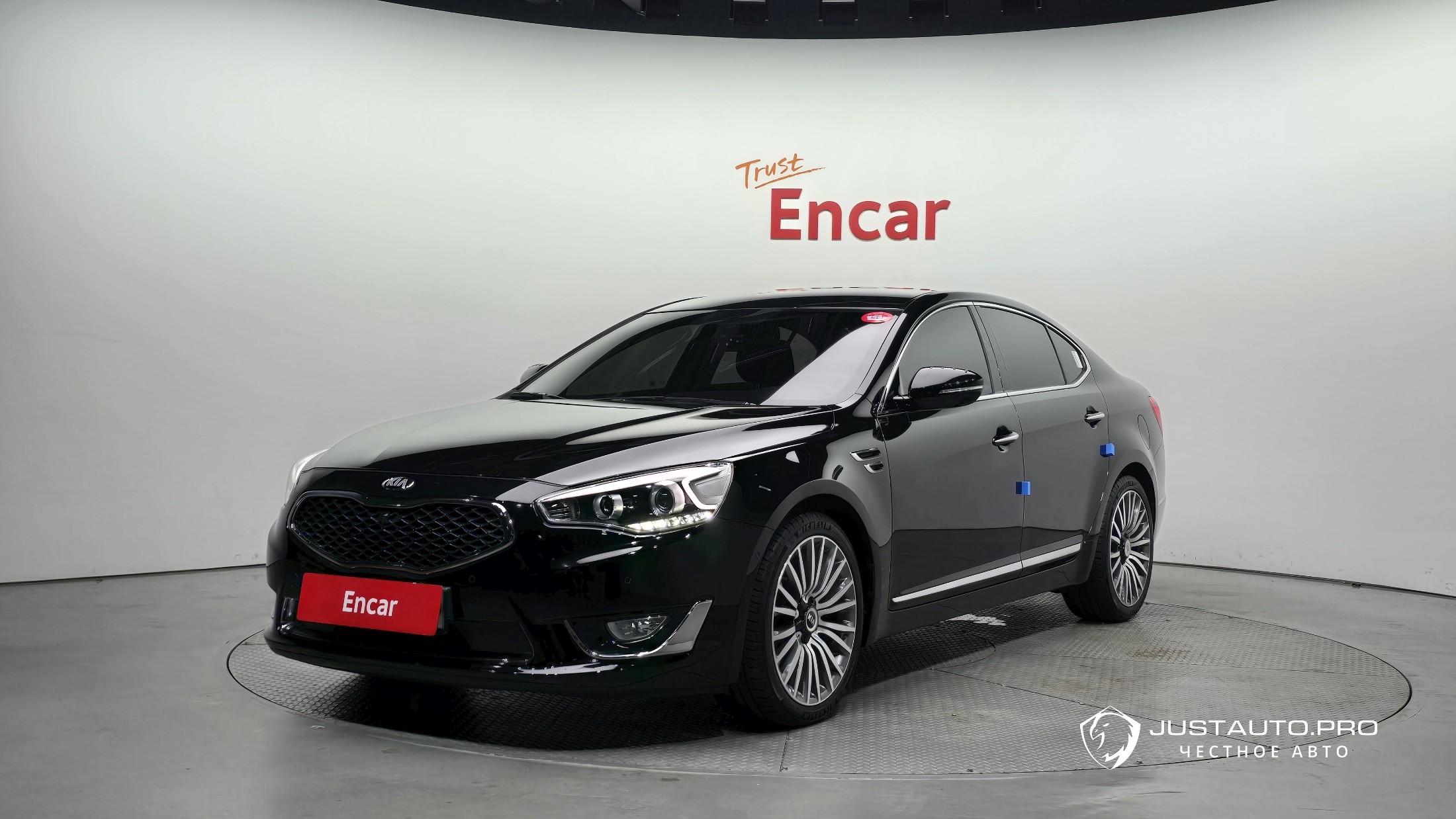 Автомобиль Kia K7