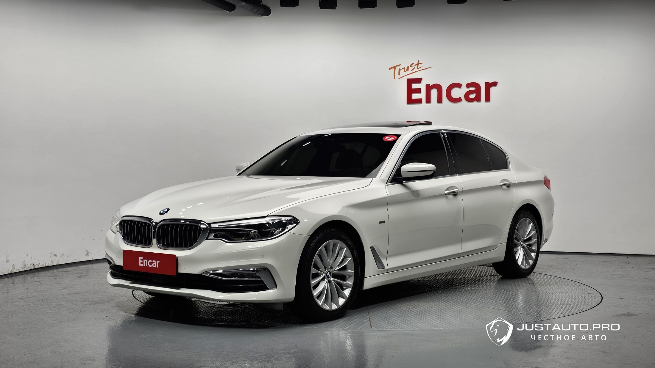 Автомобиль BMW 5-Series