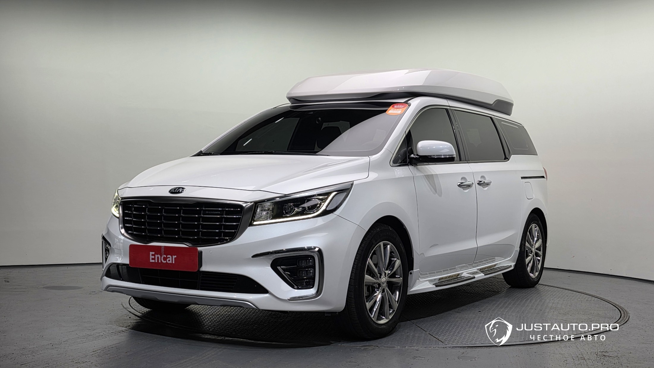 Автомобиль Kia Canival