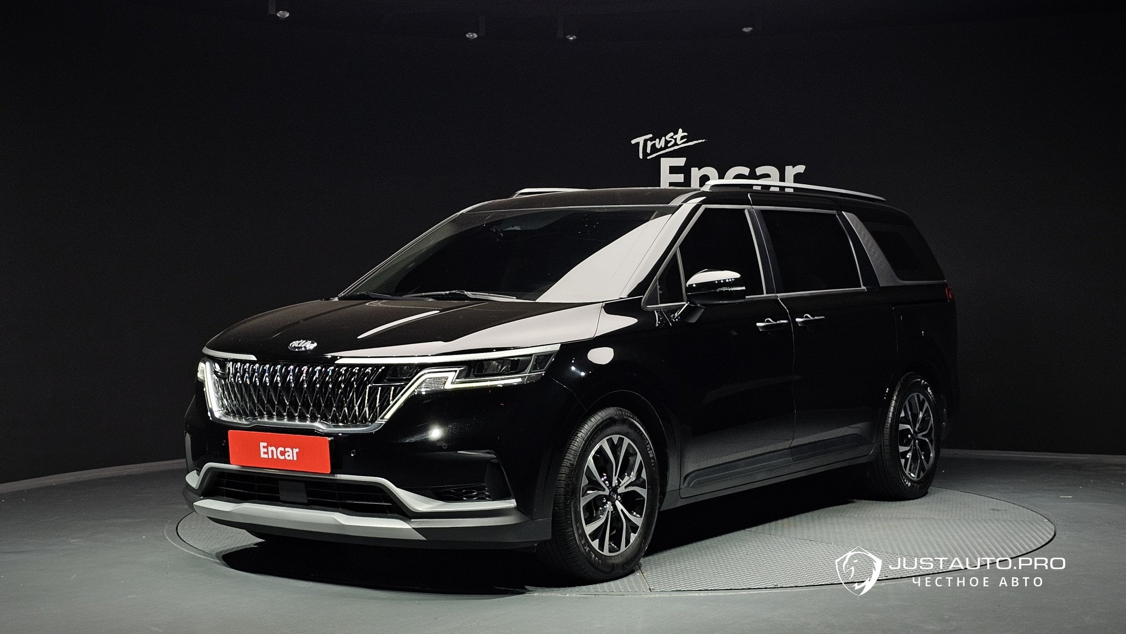 Автомобиль Kia Canival