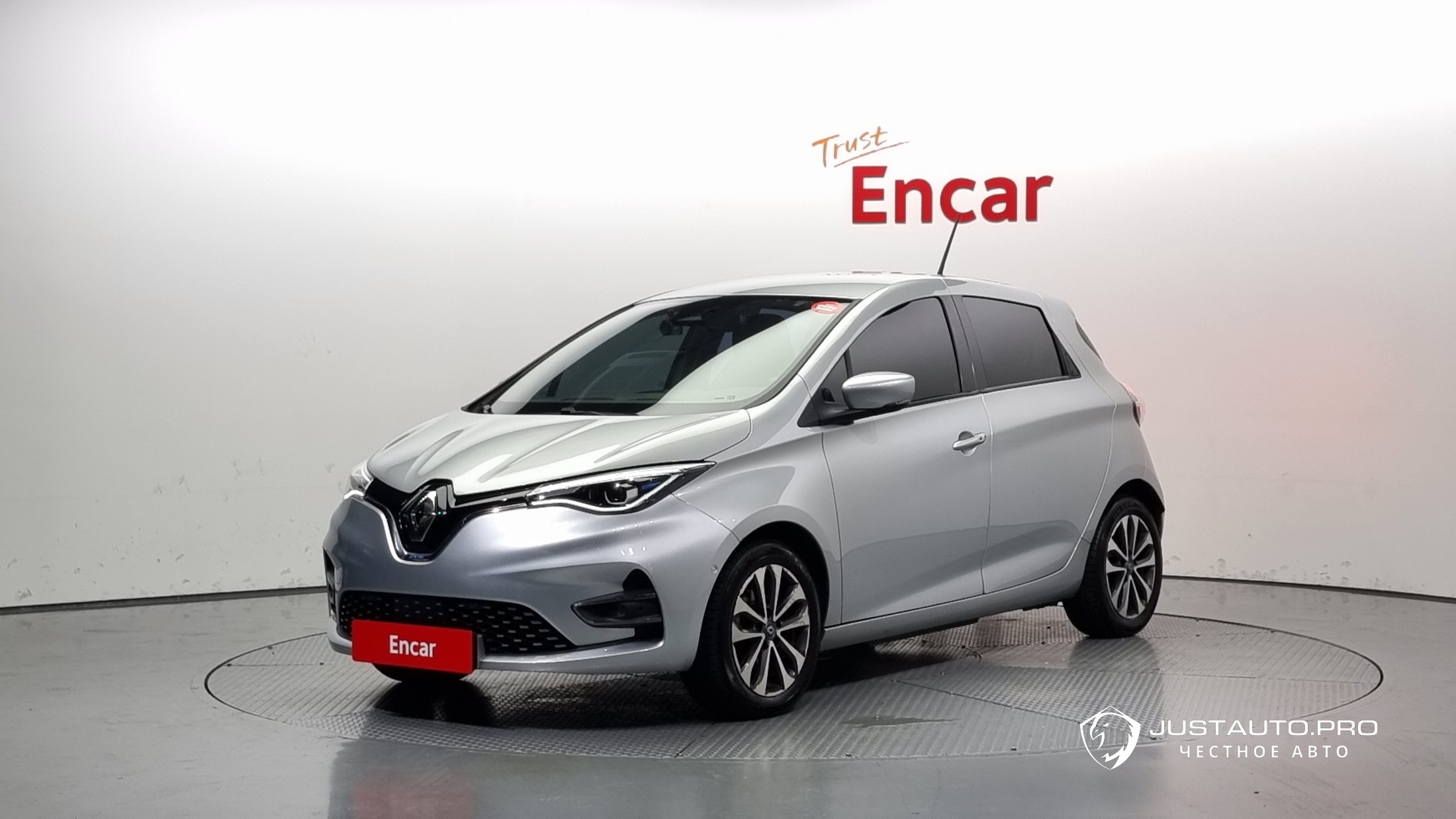 Автомобиль Renault-KoreaSamsung Zoe