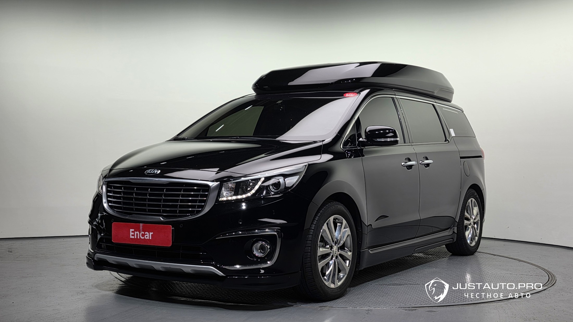 Автомобиль Kia Canival