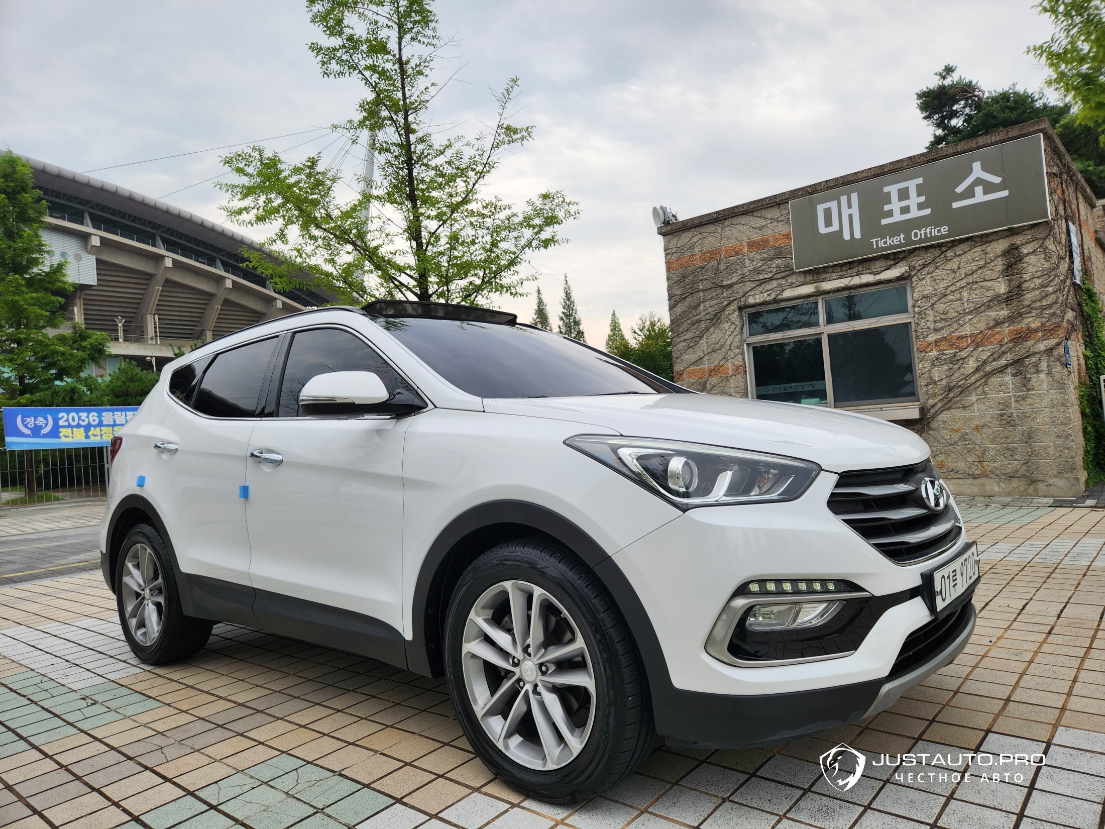 Автомобиль Hyundai Santafe