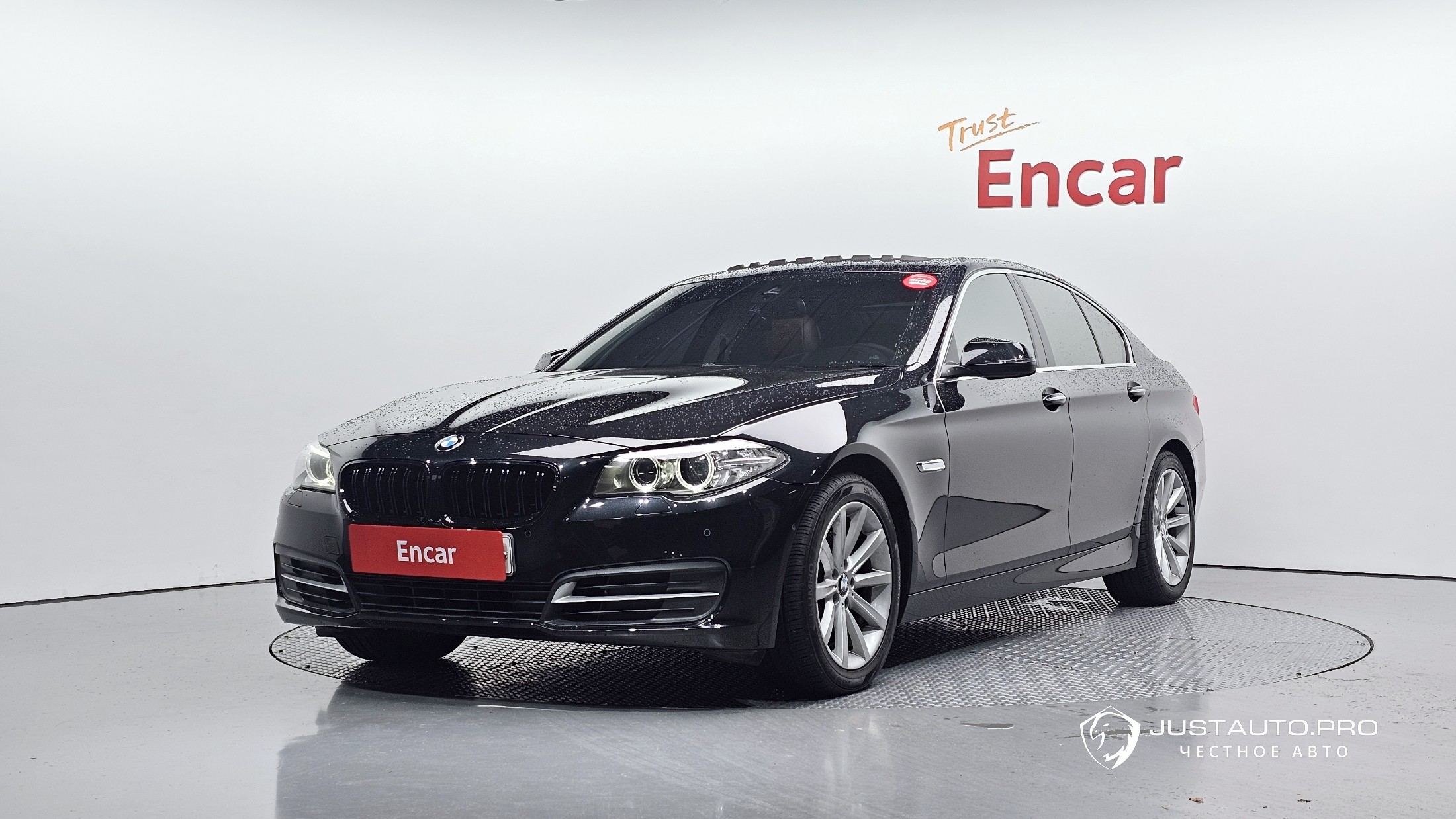 Автомобиль BMW 5-Series
