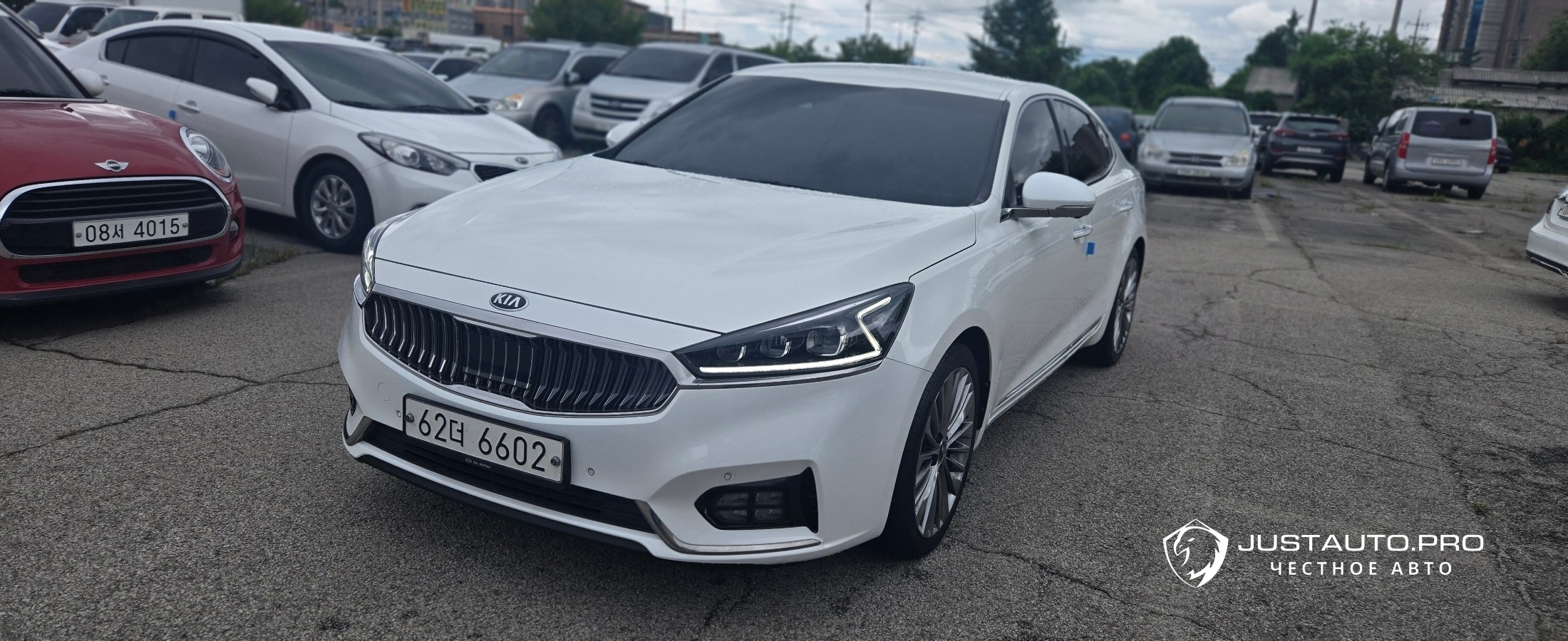 Автомобиль Kia K7