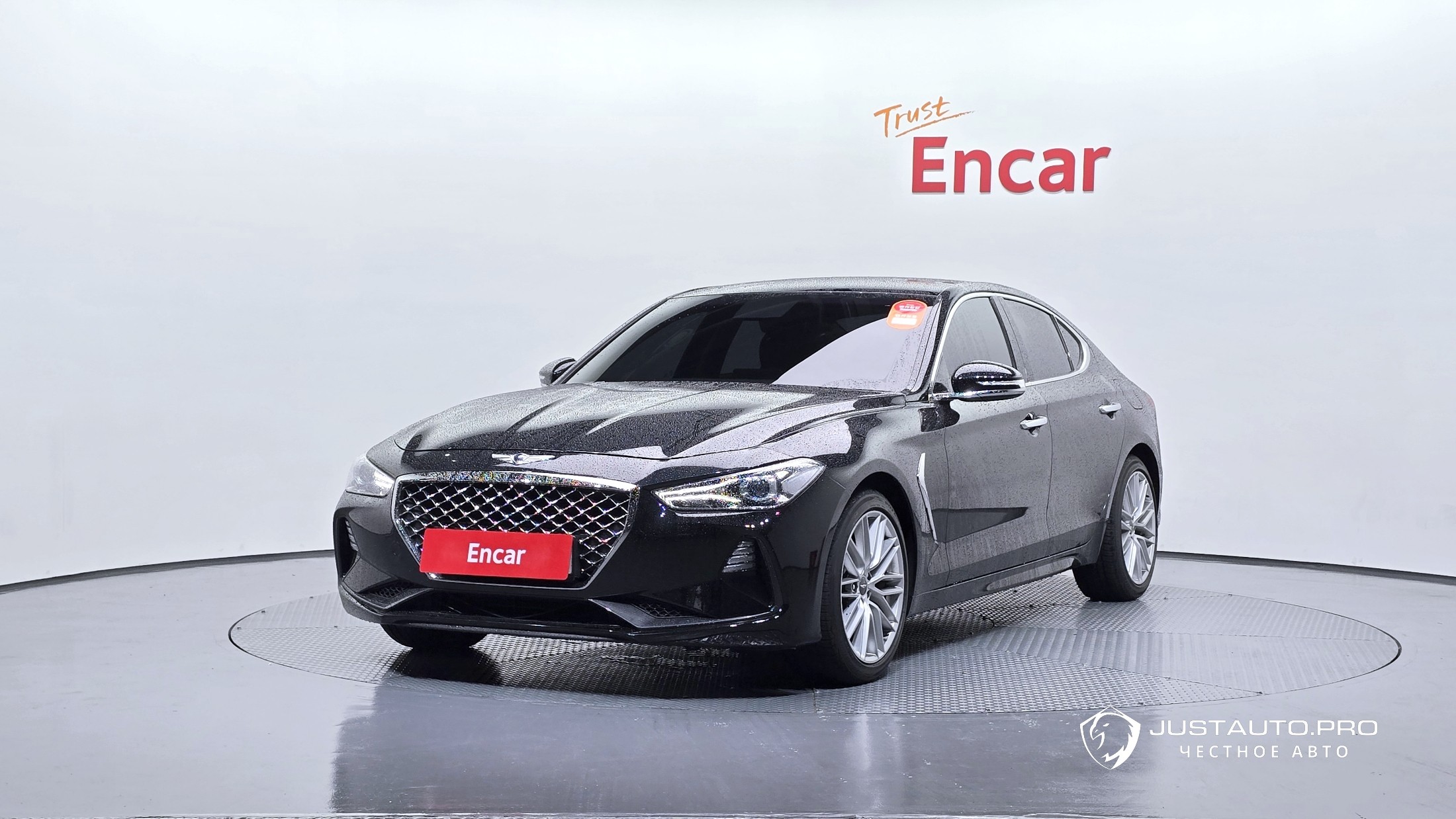 Автомобиль Genesis G70