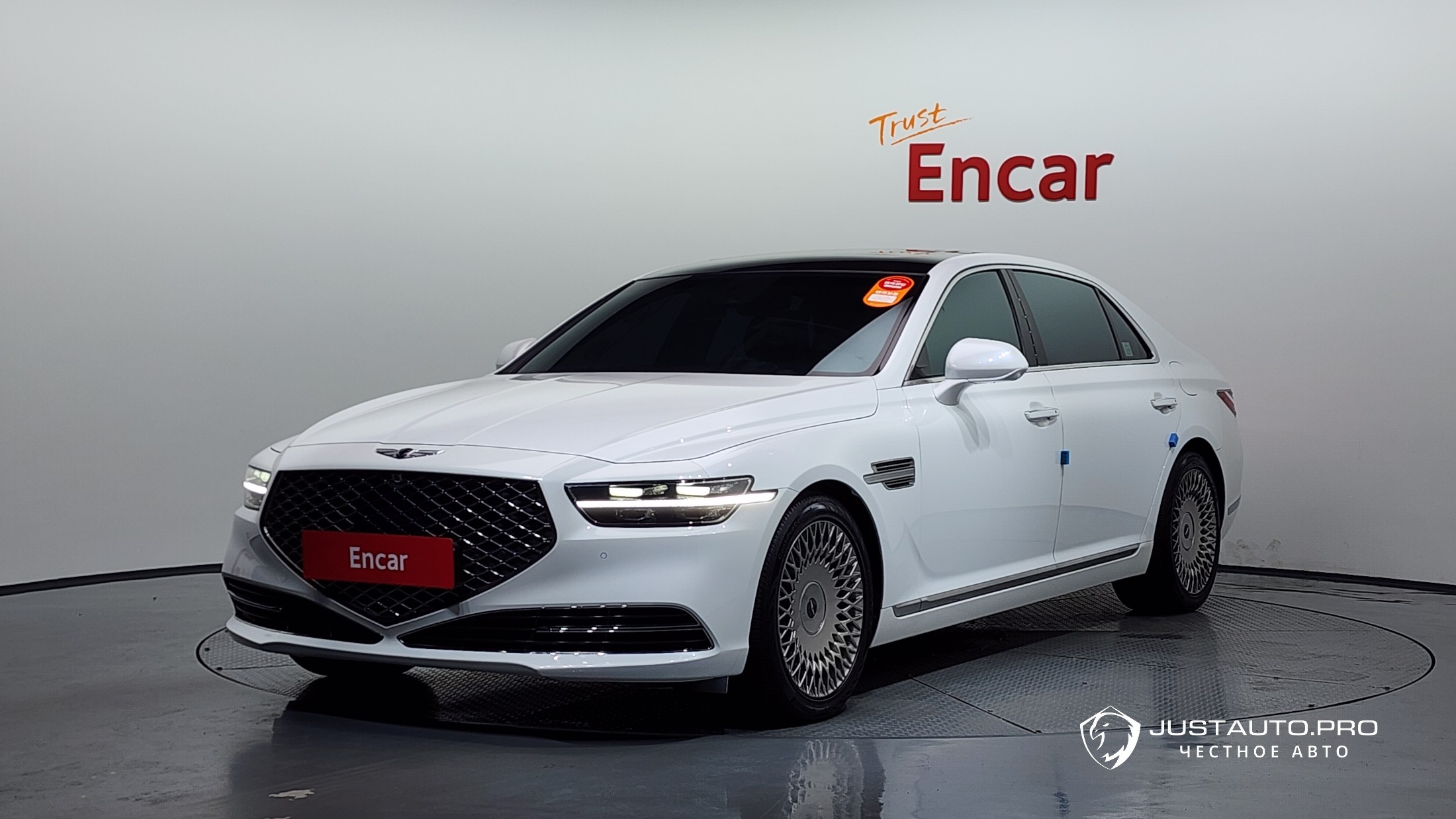 Автомобиль Genesis G90