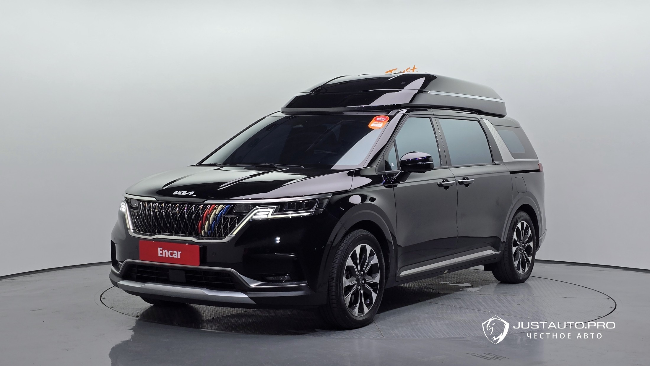 Автомобиль Kia Canival
