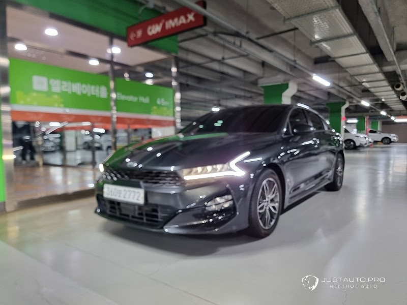 Автомобиль Kia K5