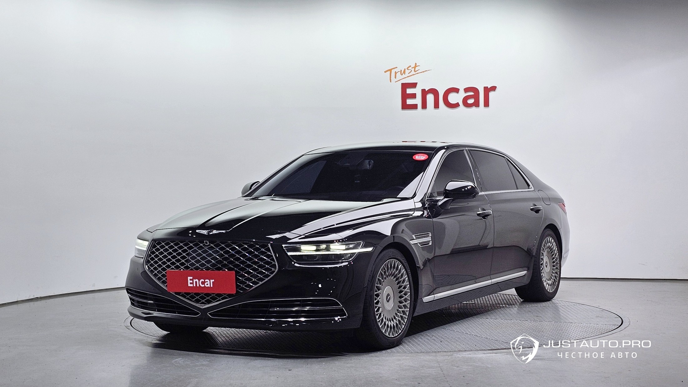 Автомобиль Genesis G90