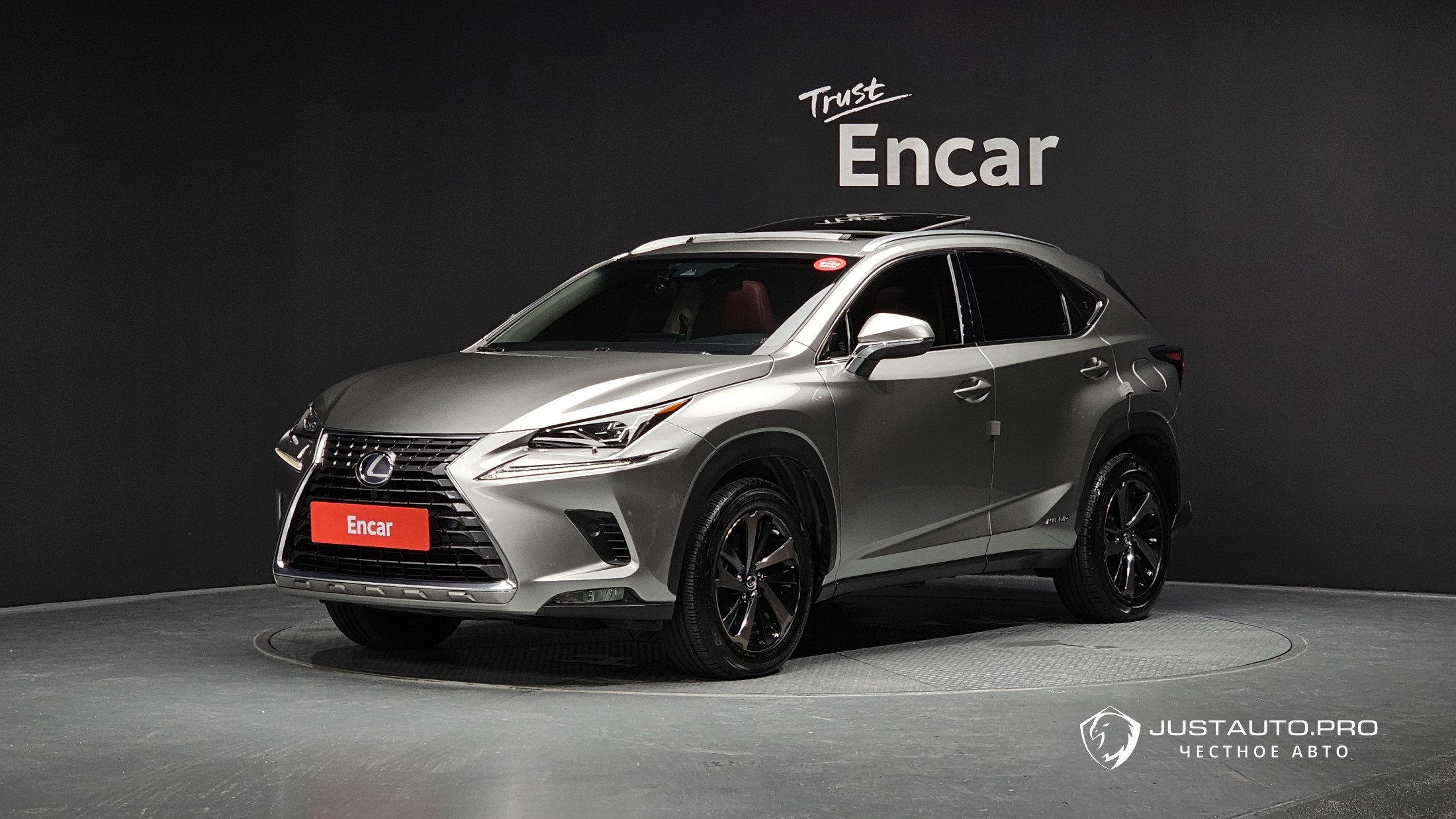 Автомобиль Lexus NX