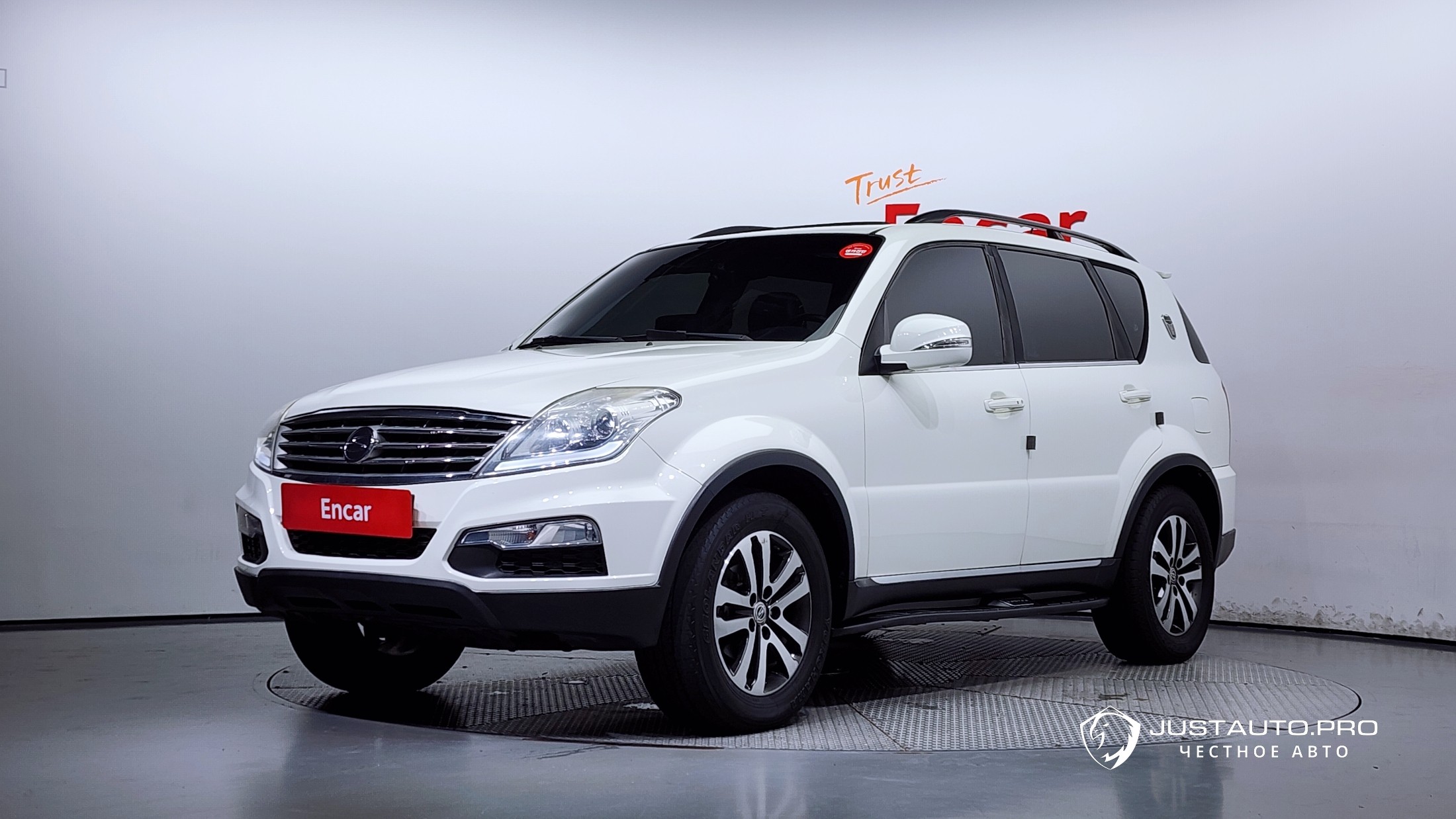 Автомобиль KG_Mobility_Ssangyong Rexton