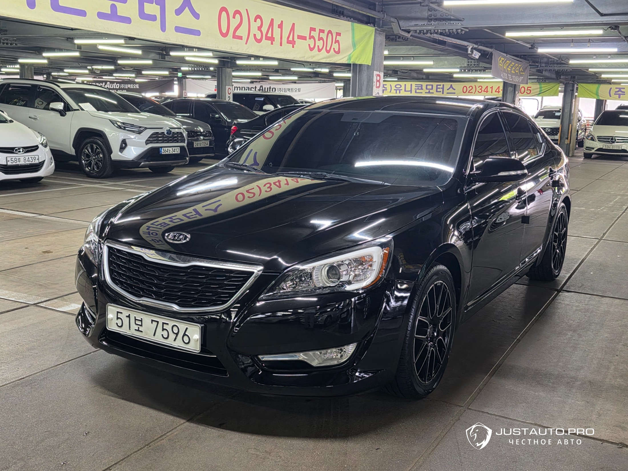 Автомобиль Kia K7