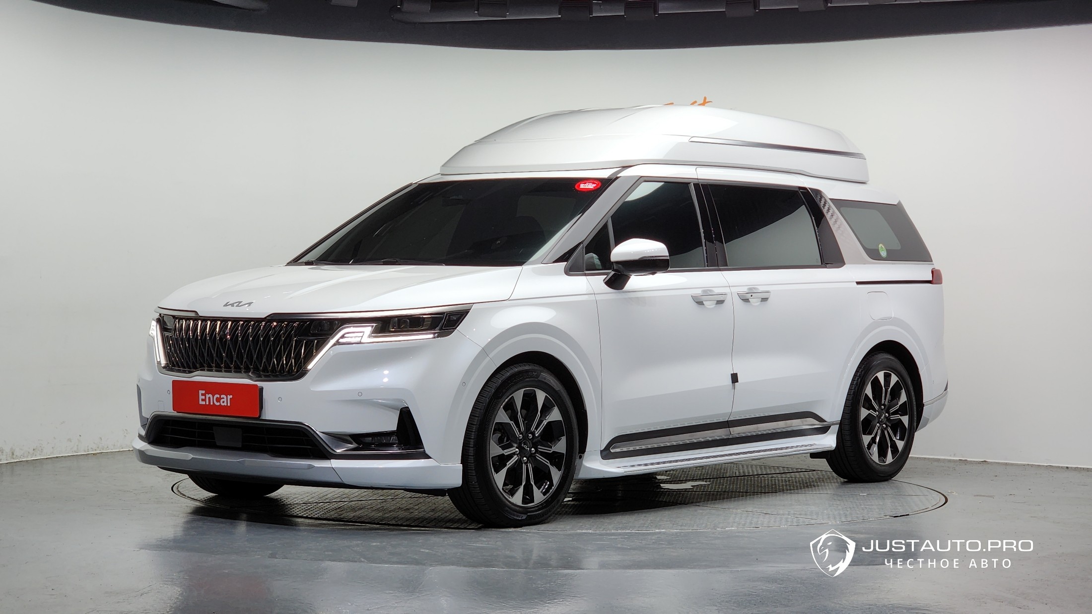 Автомобиль Kia Canival