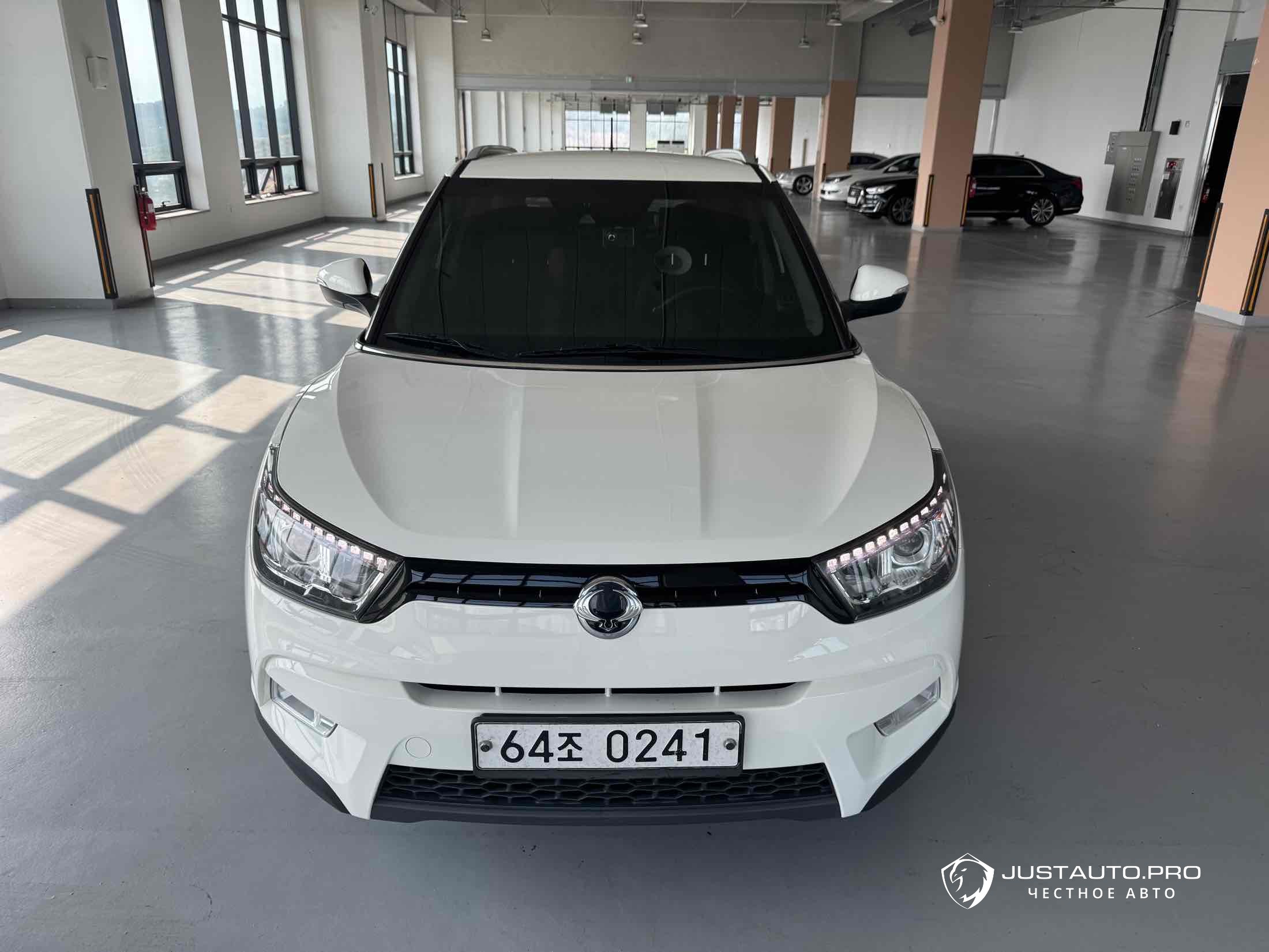 Автомобиль KG_Mobility_Ssangyong TIBOLI