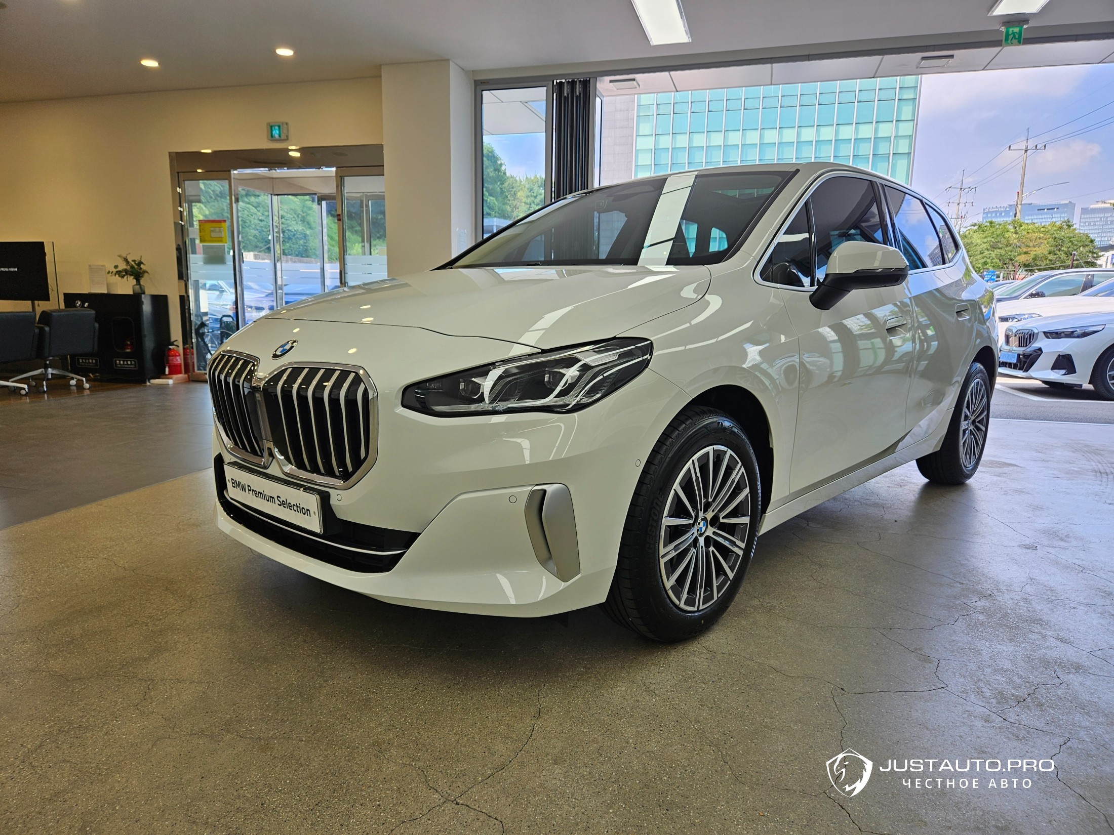 Автомобиль BMW 2-Series