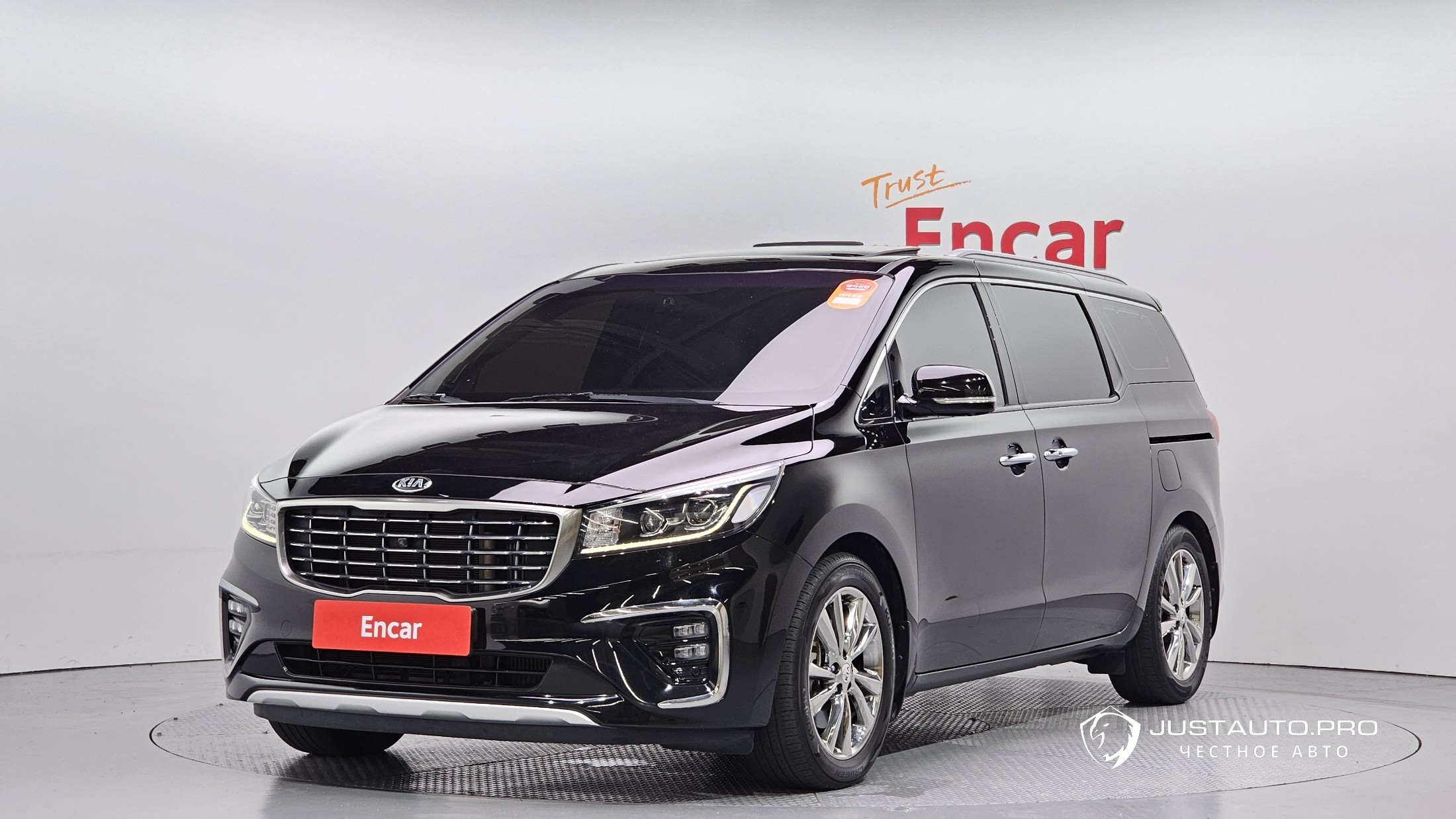 Автомобиль Kia Canival