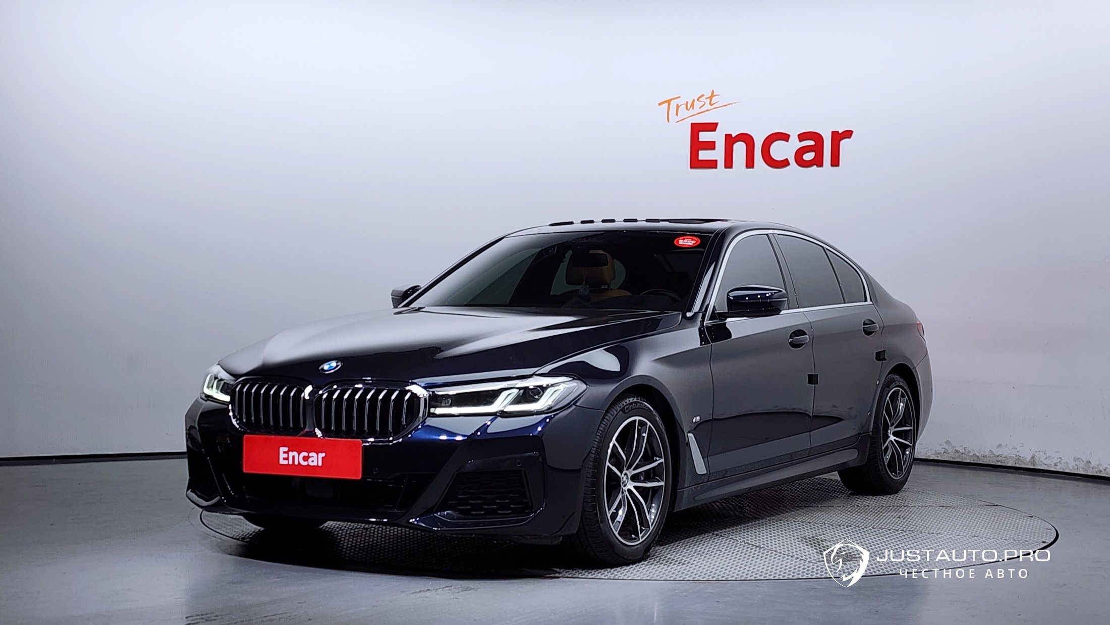 Автомобиль BMW 5-Series