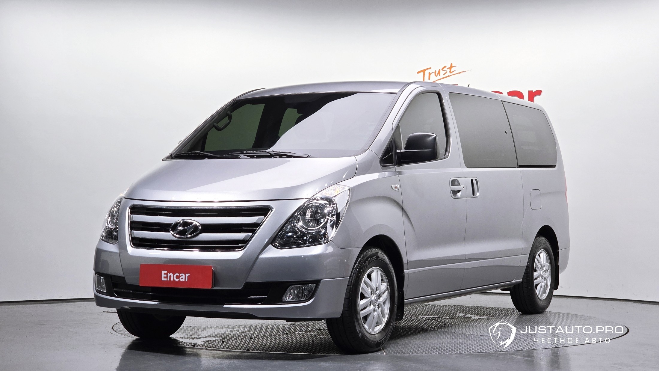 Автомобиль Hyundai Starex