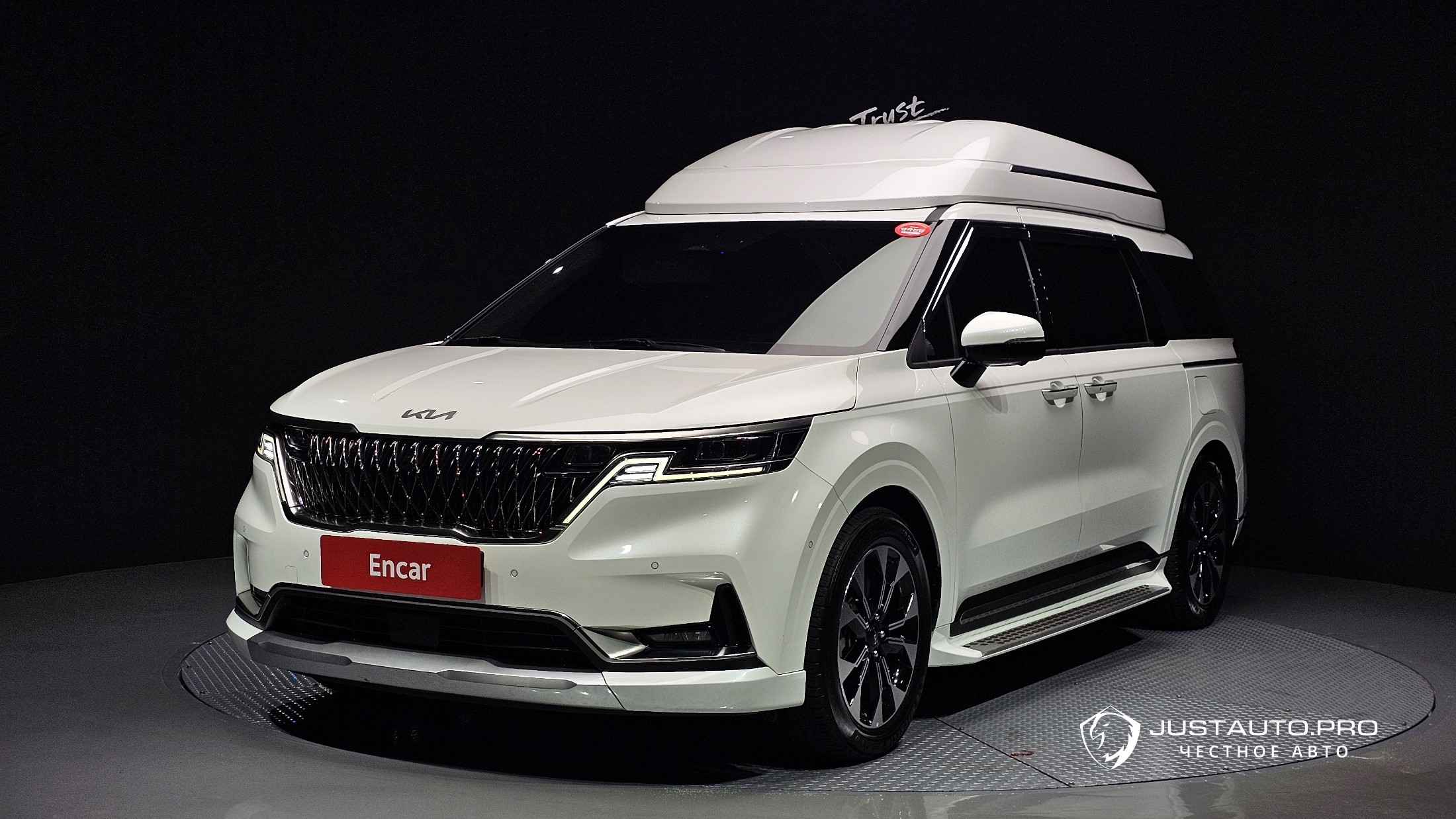 Автомобиль Kia Canival