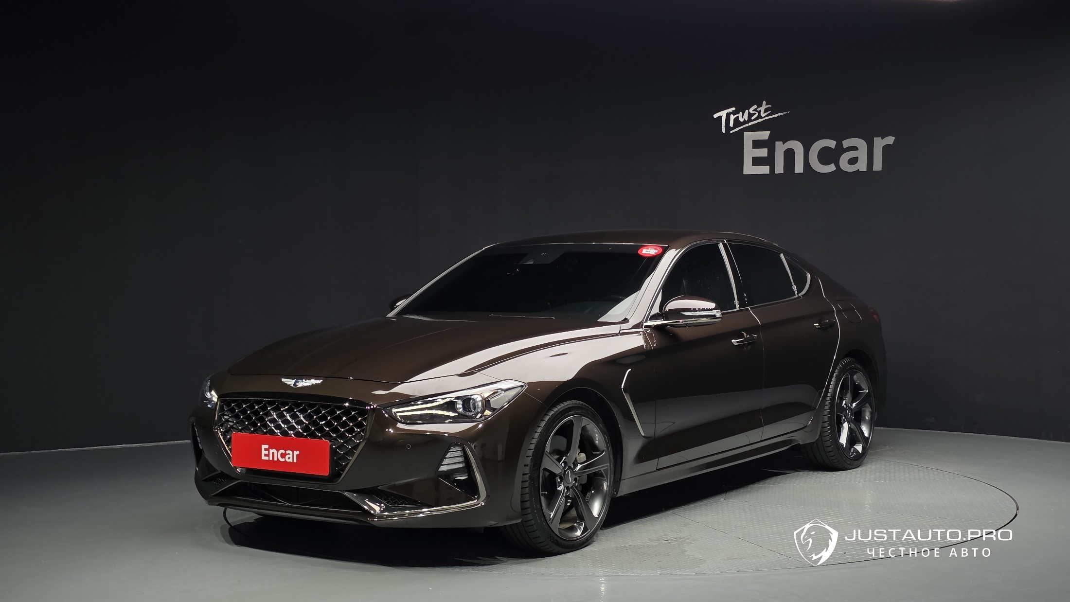 Автомобиль Genesis G70