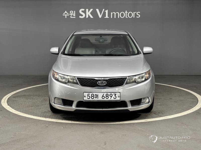 Автомобиль Kia Porte