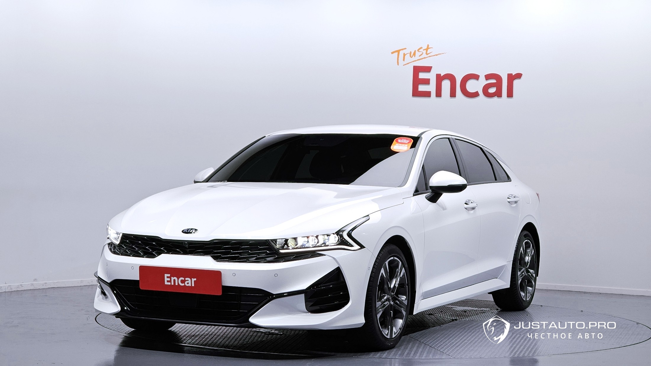 Автомобиль Kia K5