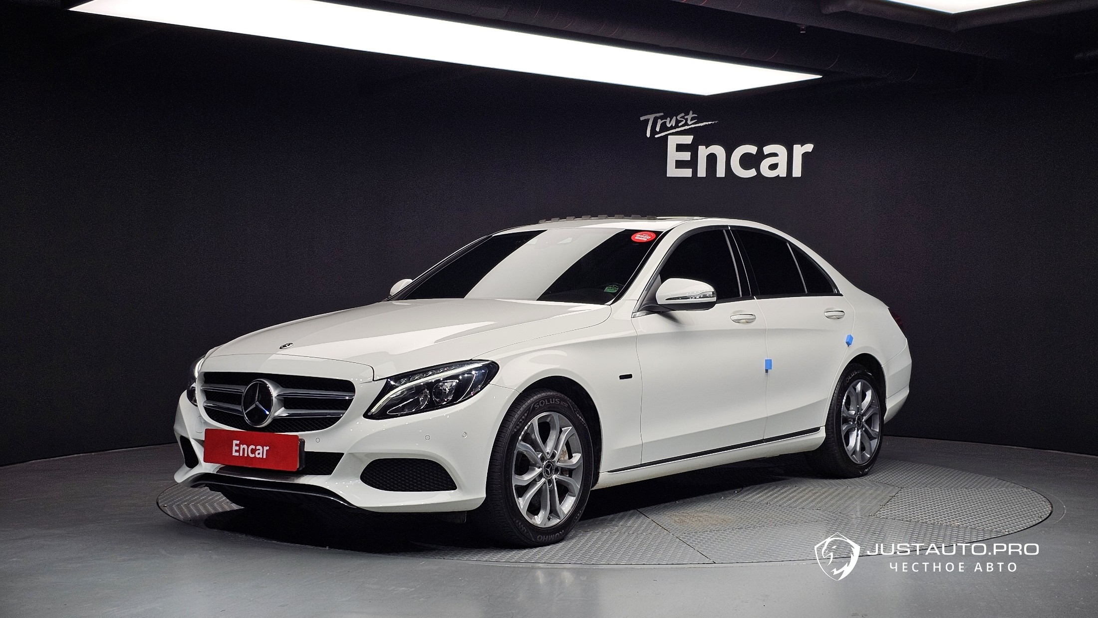 Автомобиль Mercedes-Benz C-Class