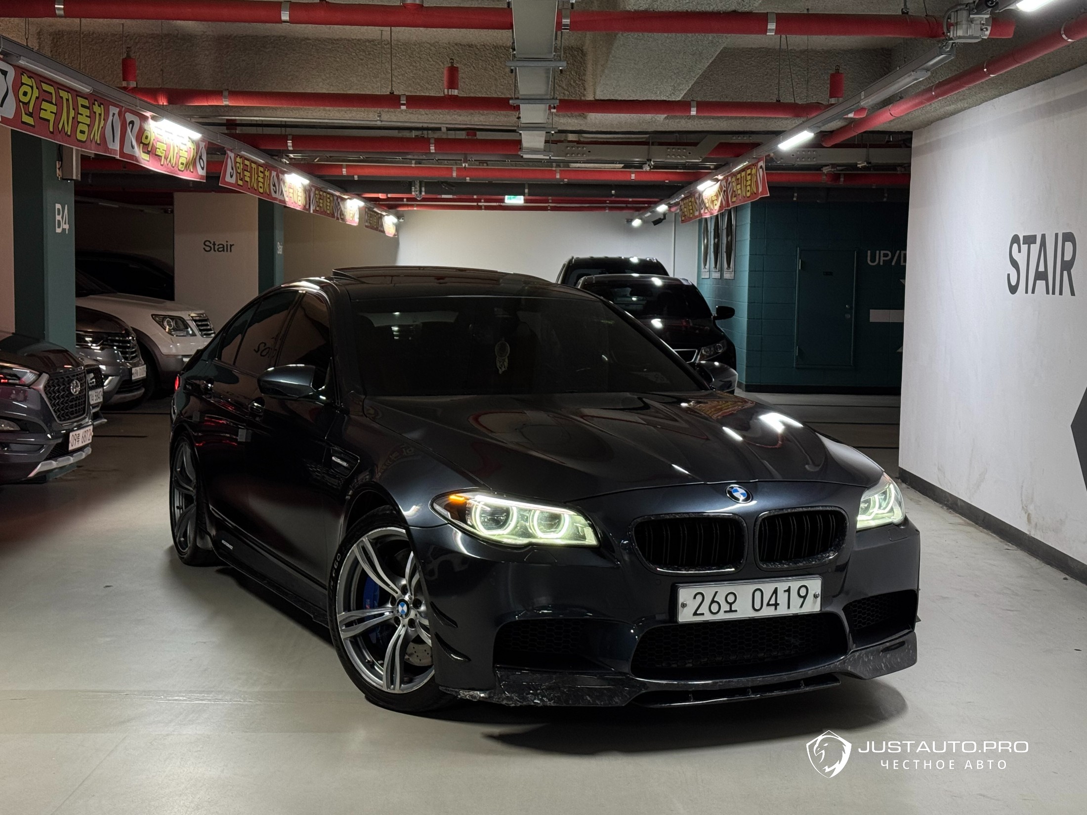 Автомобиль BMW M5