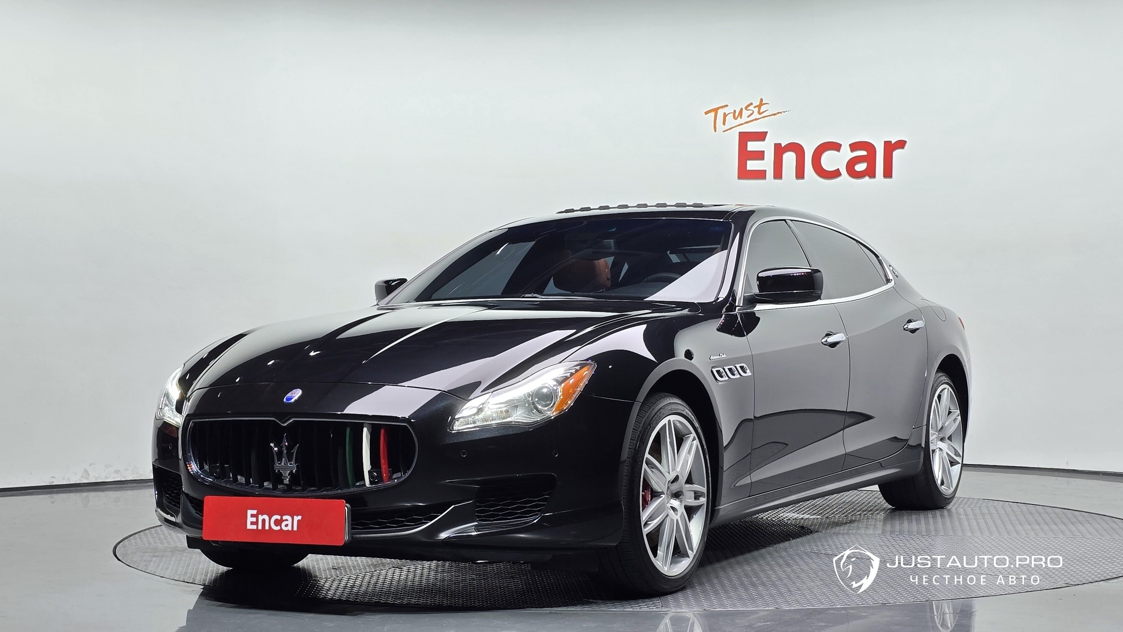 Автомобиль Maserati Quattroporte