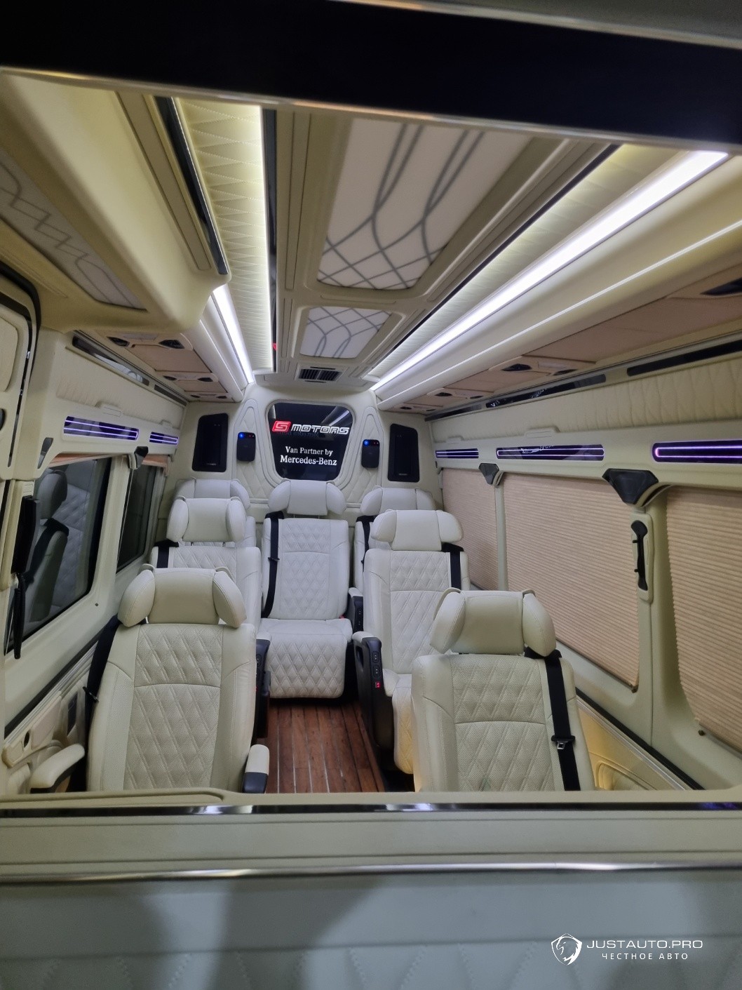 Автомобиль Mercedes-Benz Sprinter