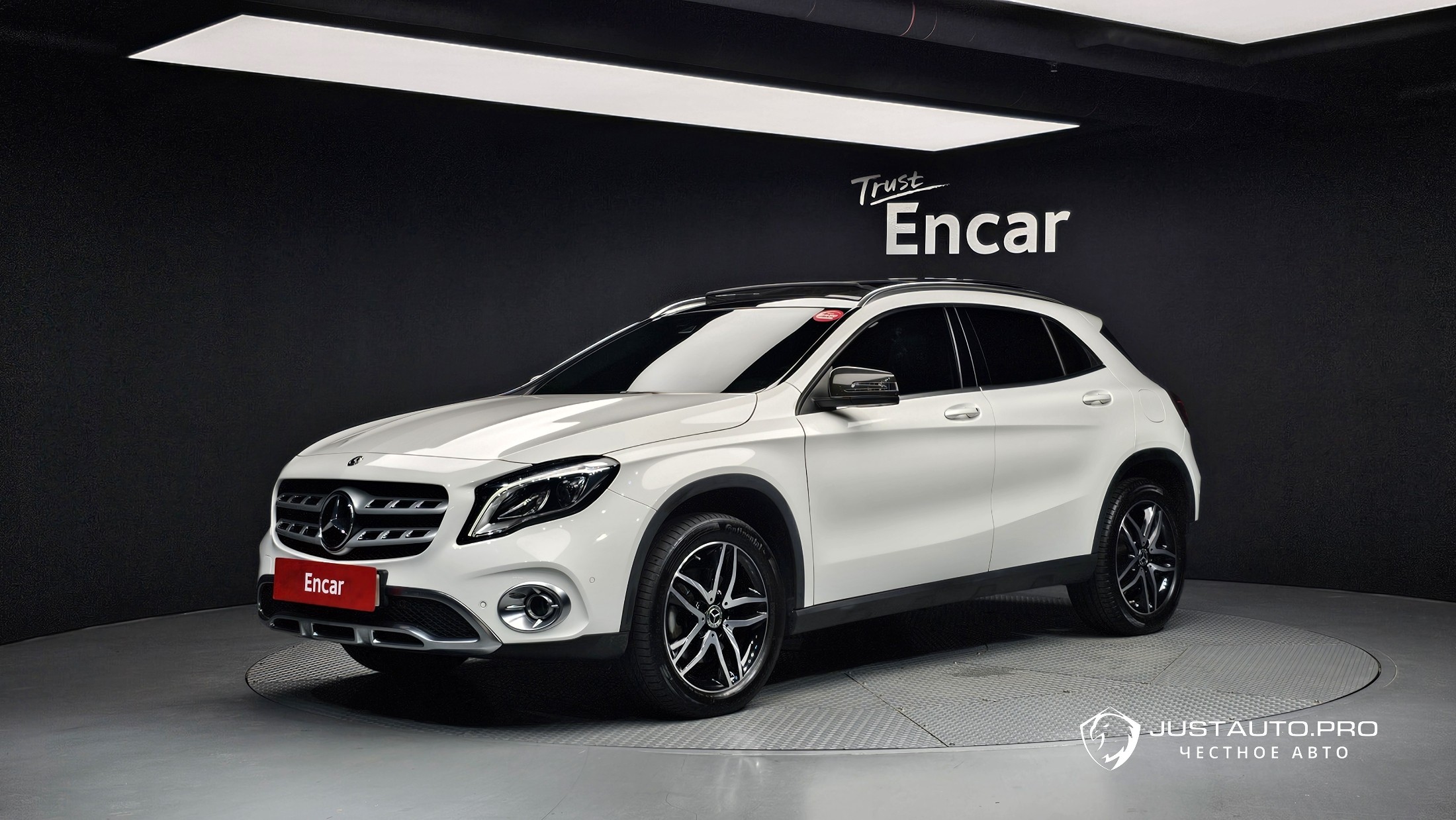 Автомобиль Mercedes-Benz GLA-Class