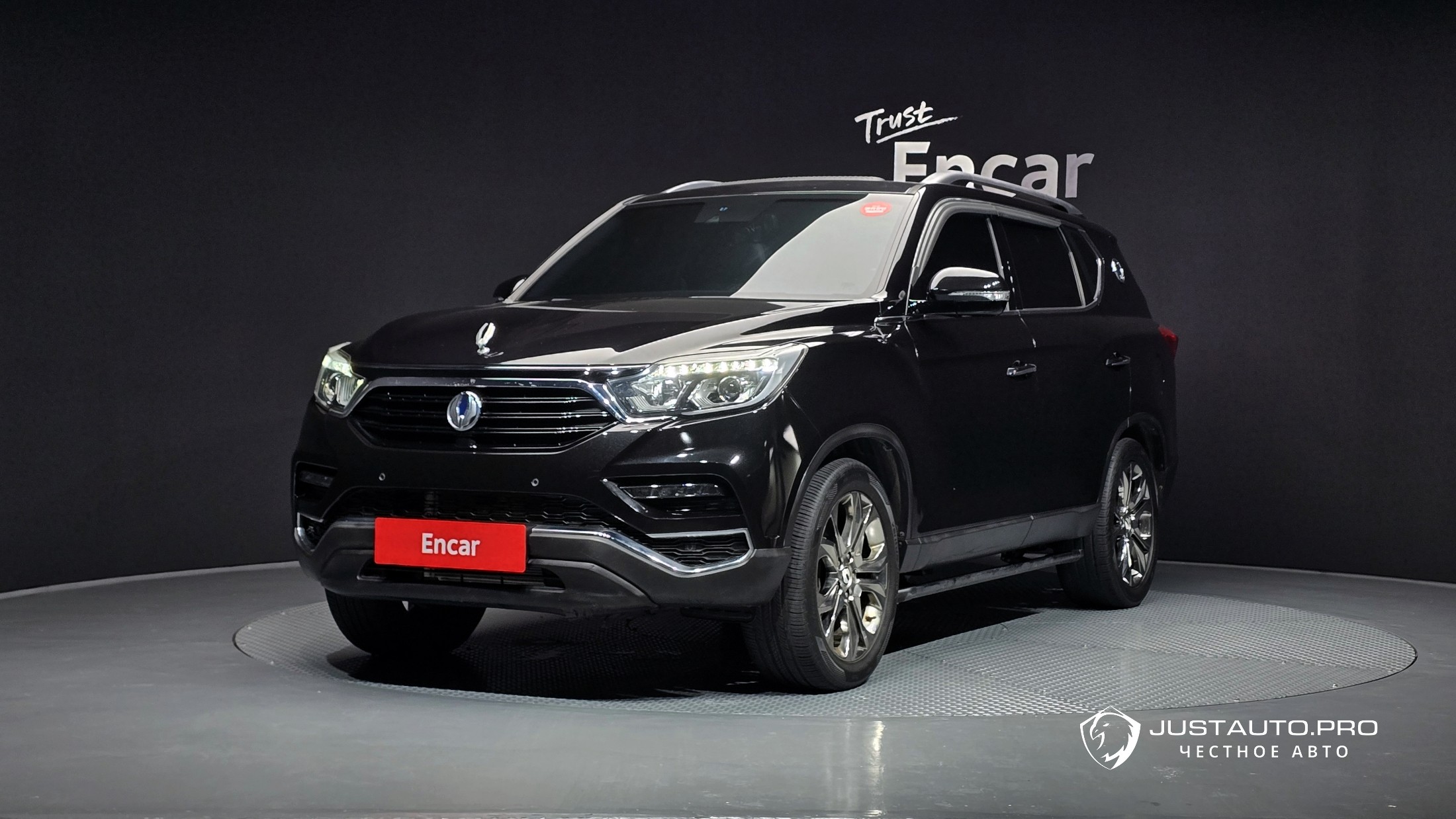 Автомобиль KG_Mobility_Ssangyong Rexton