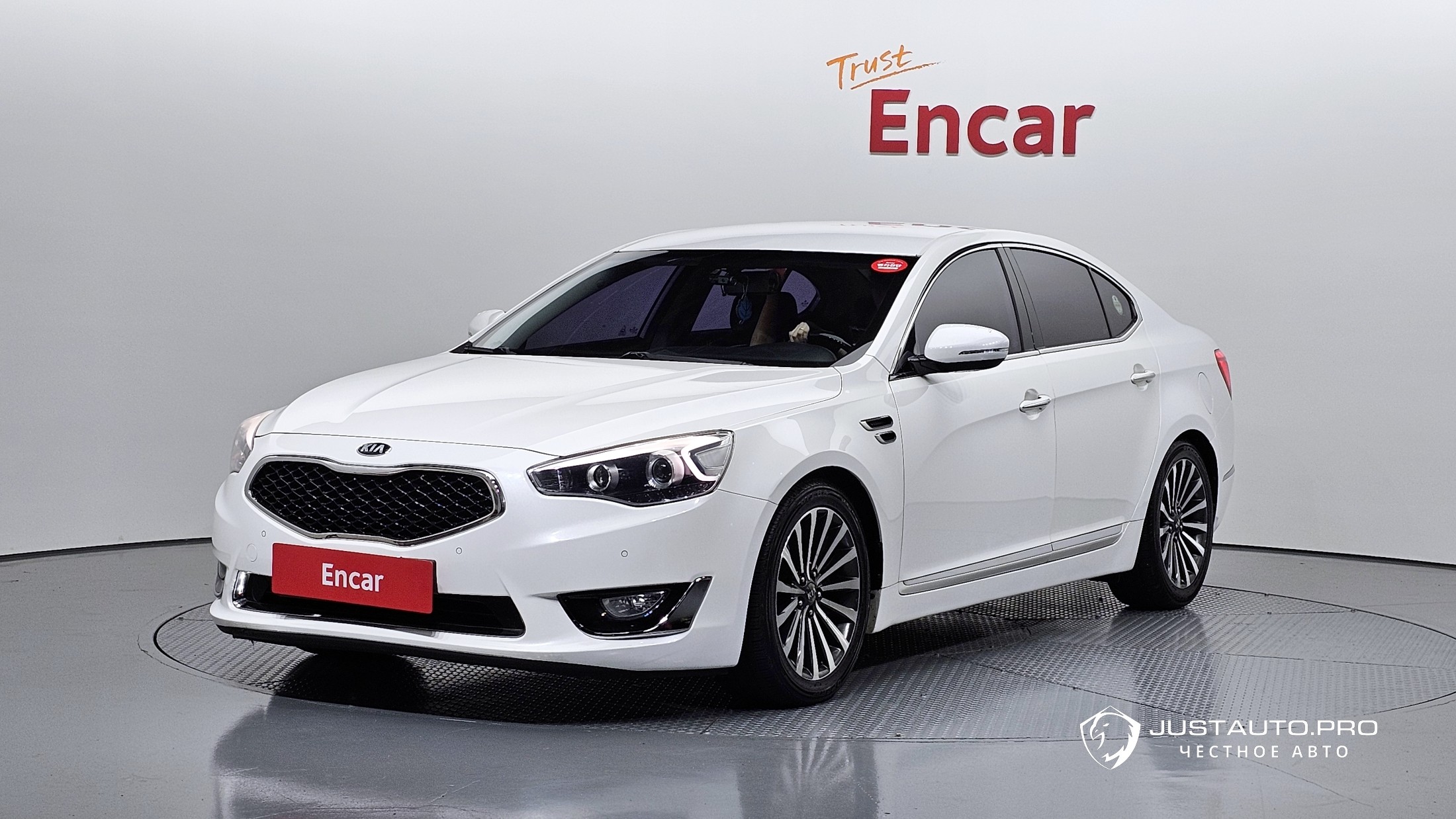 Автомобиль Kia K7