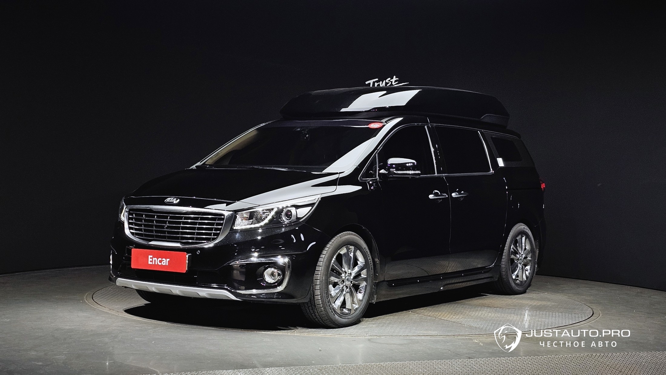 Автомобиль Kia Canival