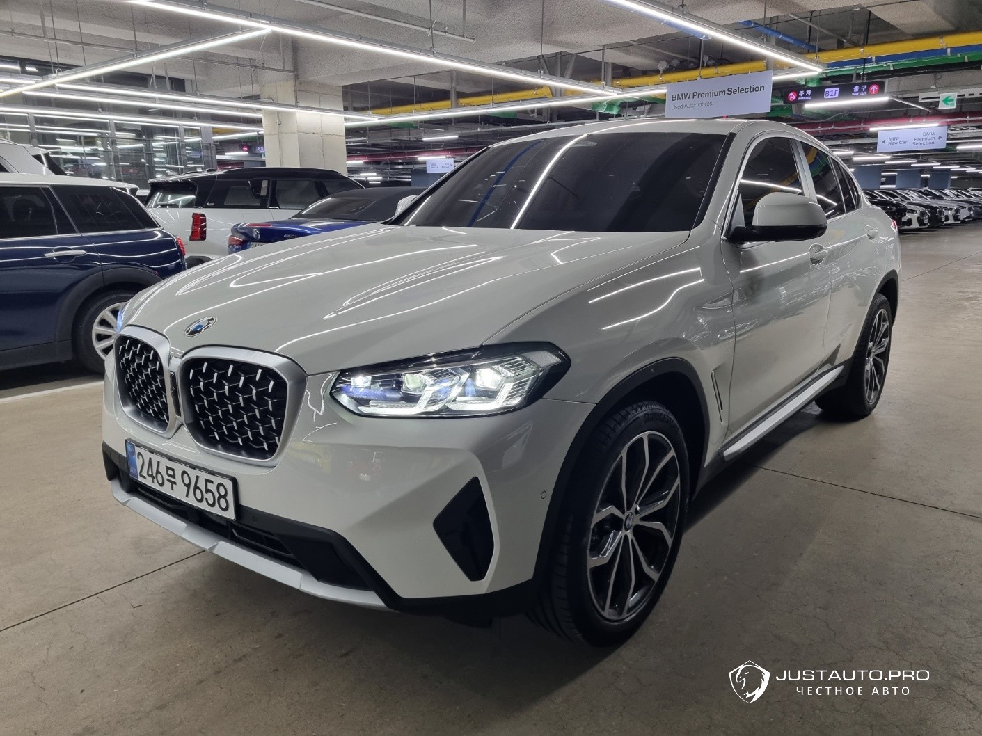 Автомобиль BMW X4