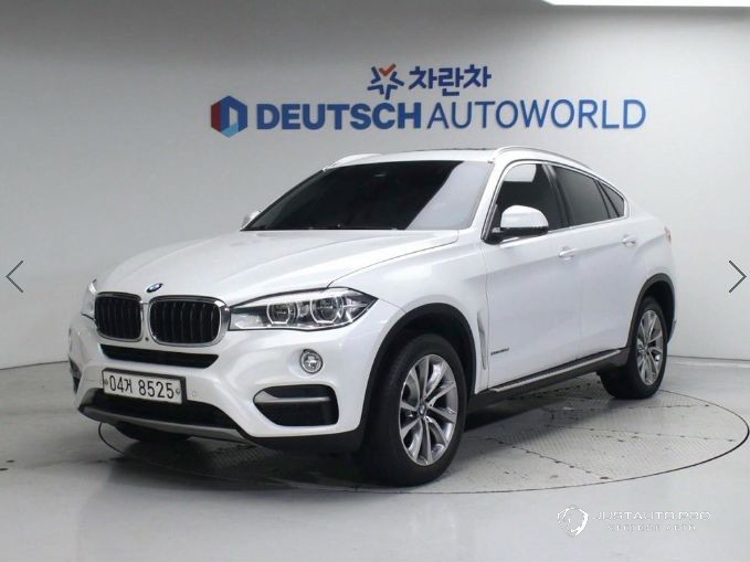 Автомобиль BMW X6
