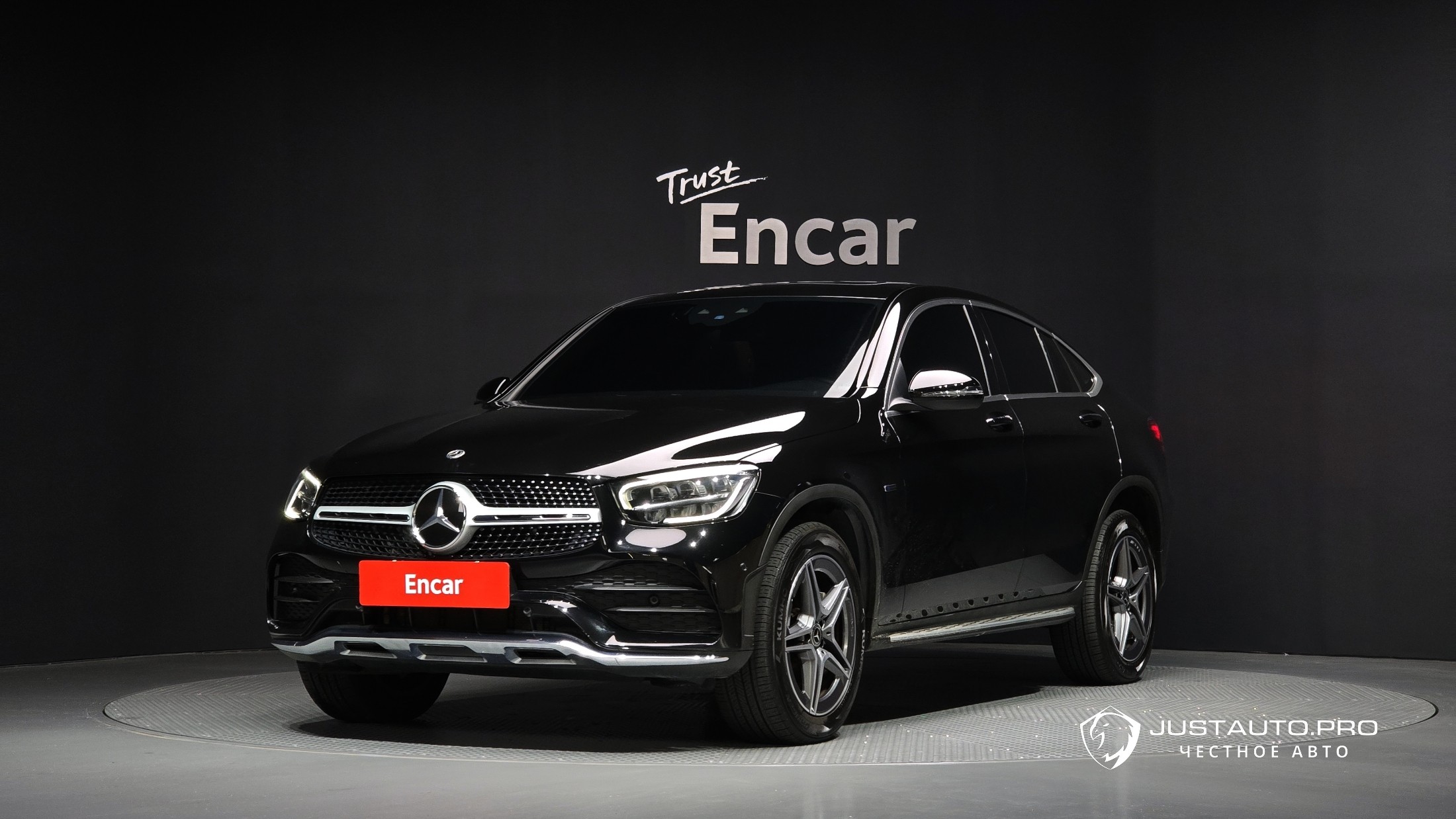 Автомобиль Mercedes-Benz GLC-Class