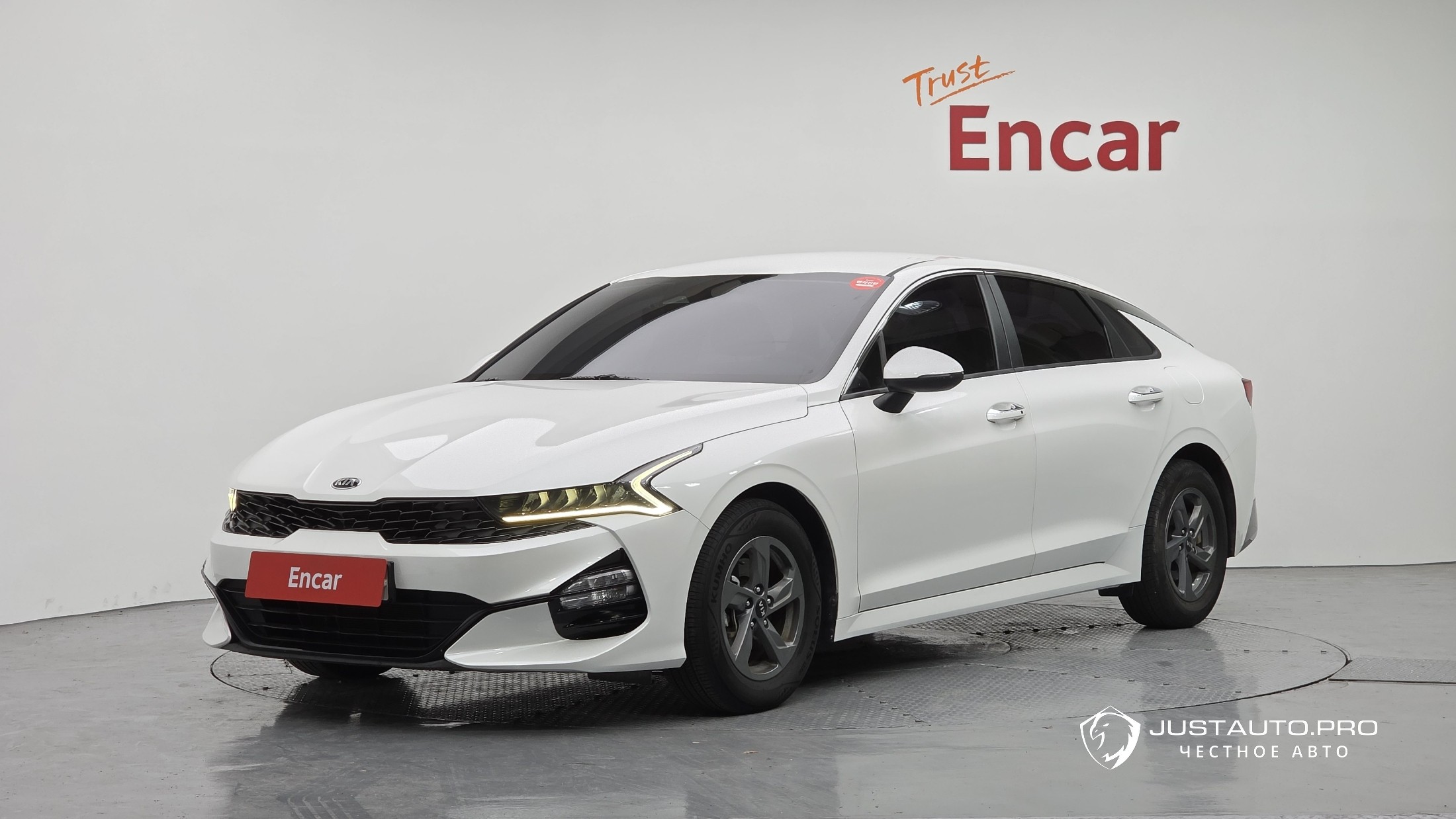 Автомобиль Kia K5