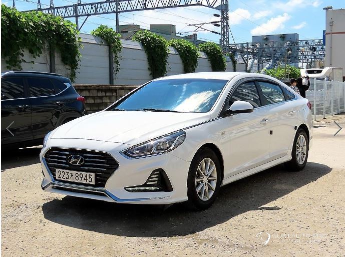 Автомобиль Hyundai Sonata
