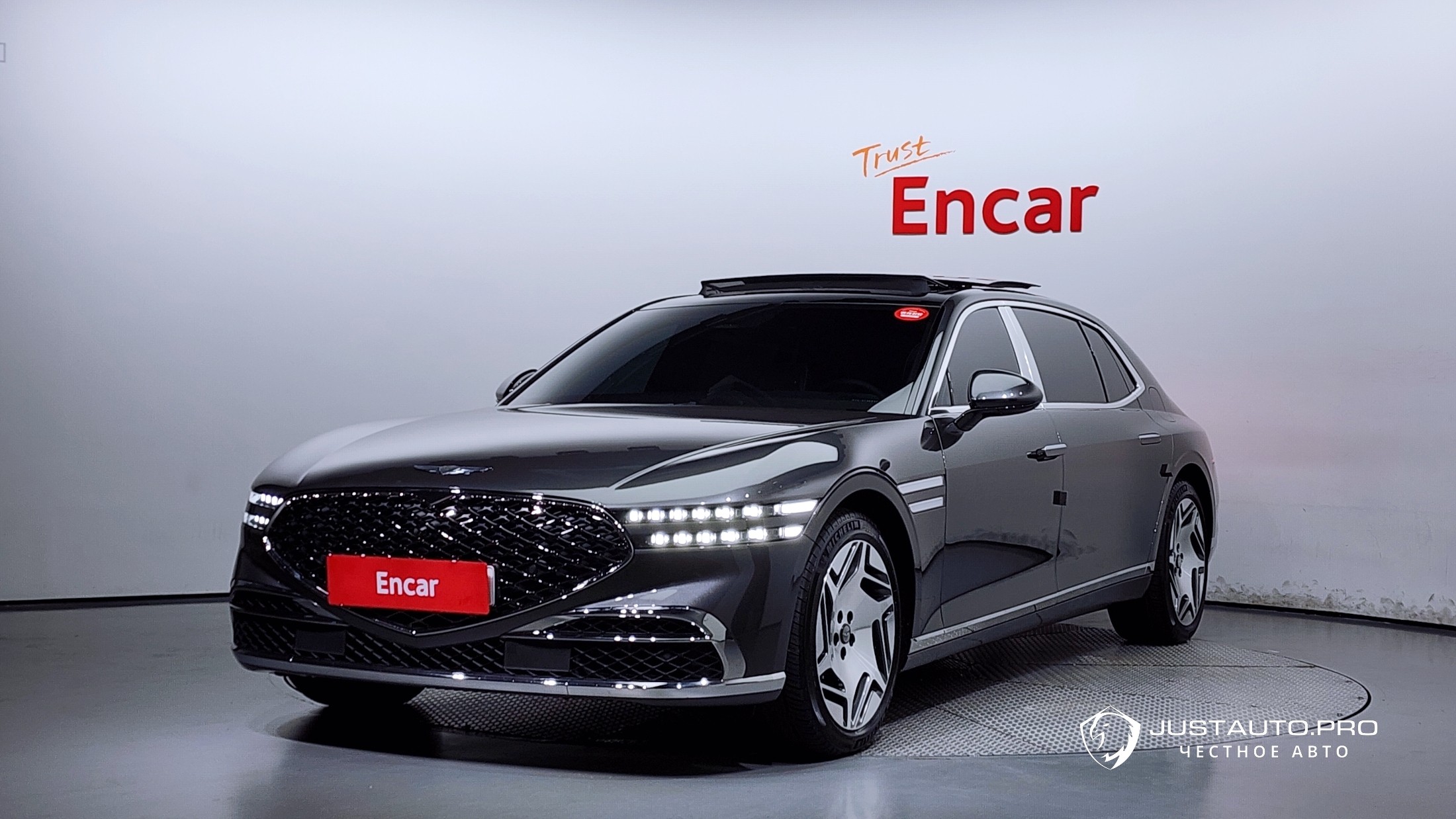 Автомобиль Genesis G90