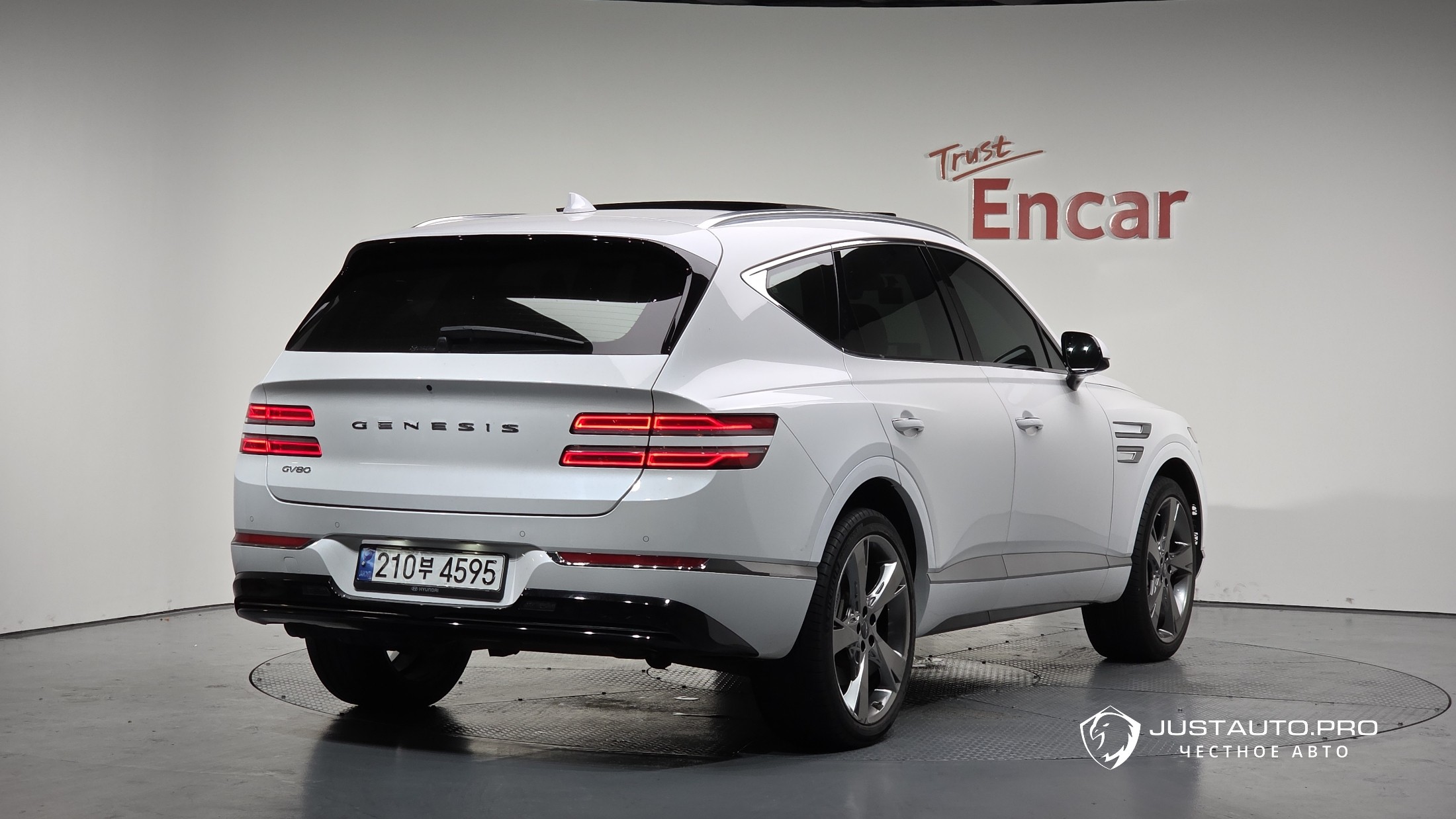 Автомобиль Genesis GV80