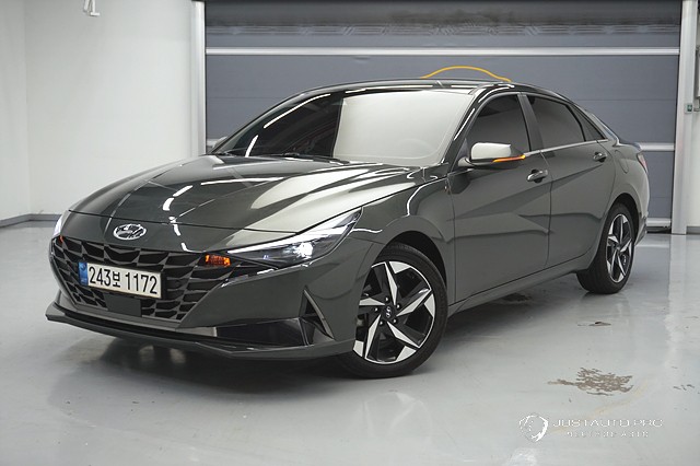 Автомобиль Hyundai AVANTE