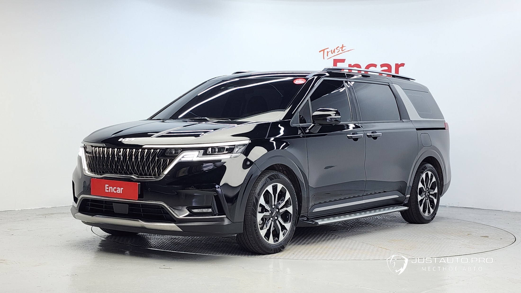 Автомобиль Kia Canival