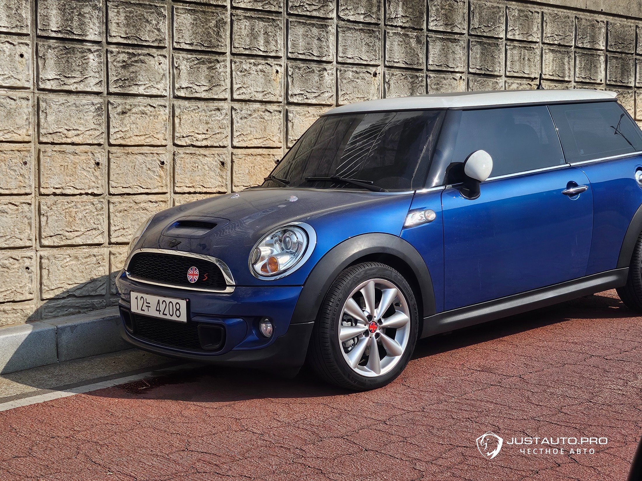 Автомобиль Mini Cooper