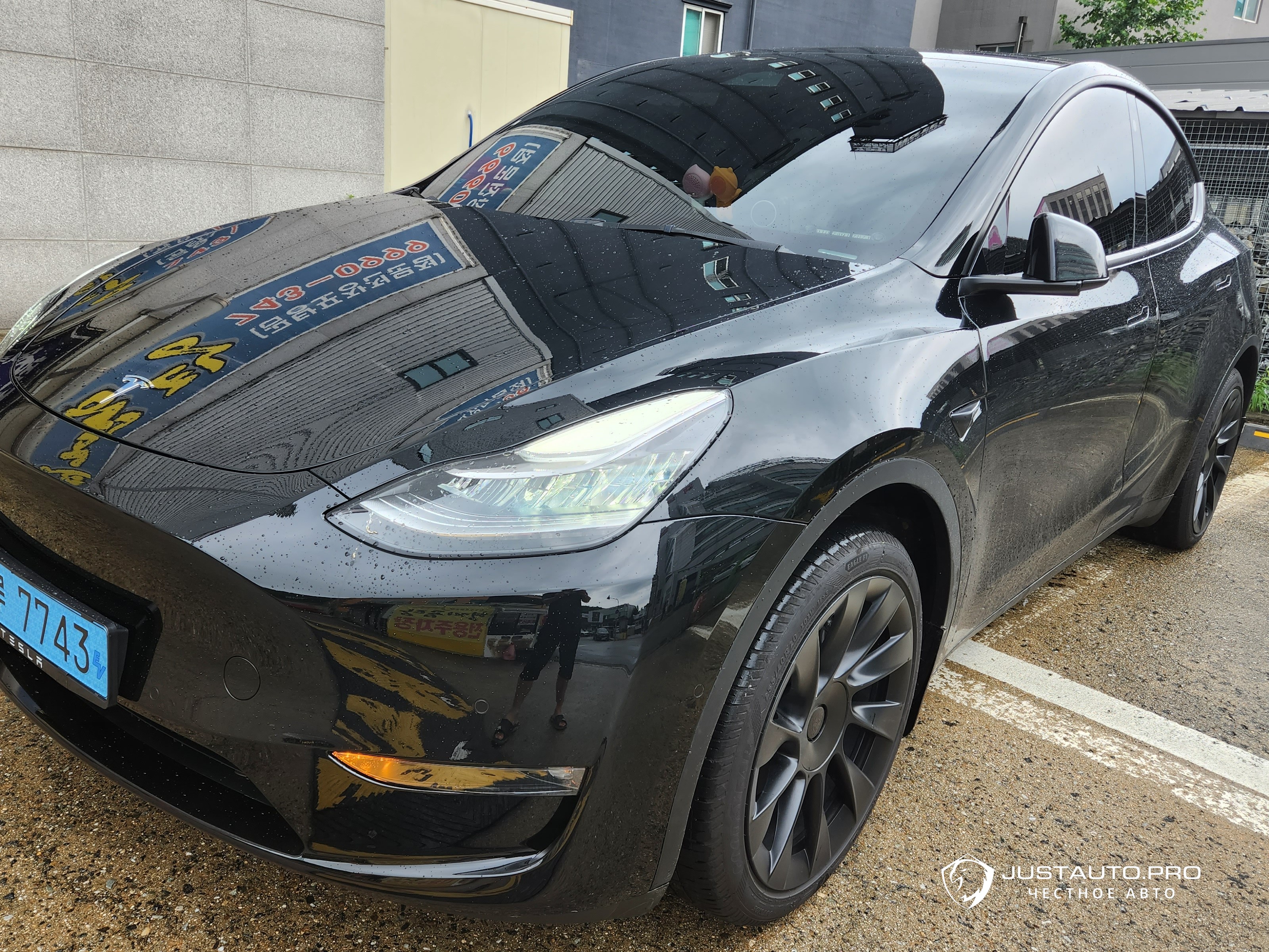 Автомобиль Tesla Model Y