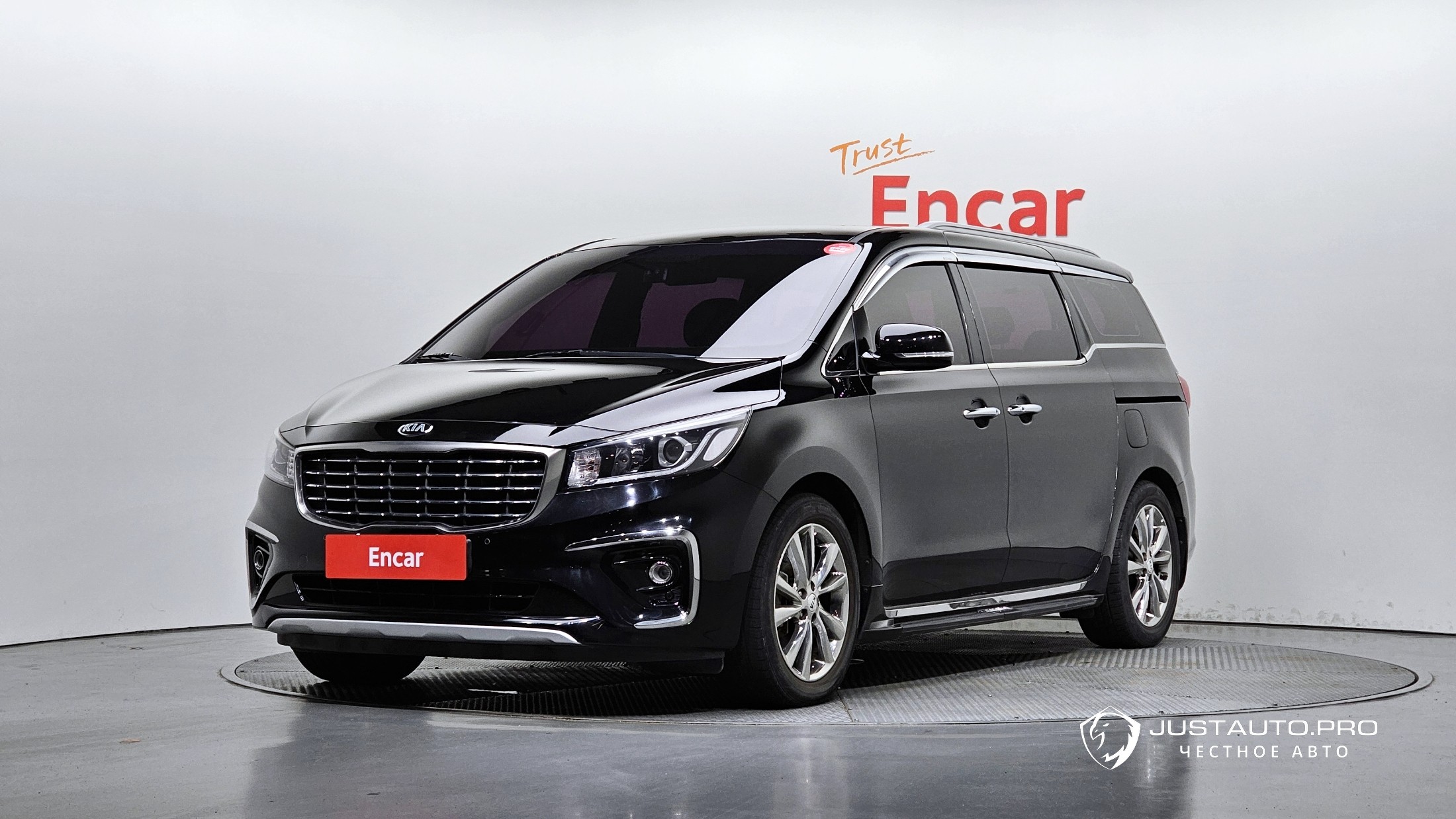 Автомобиль Kia Canival