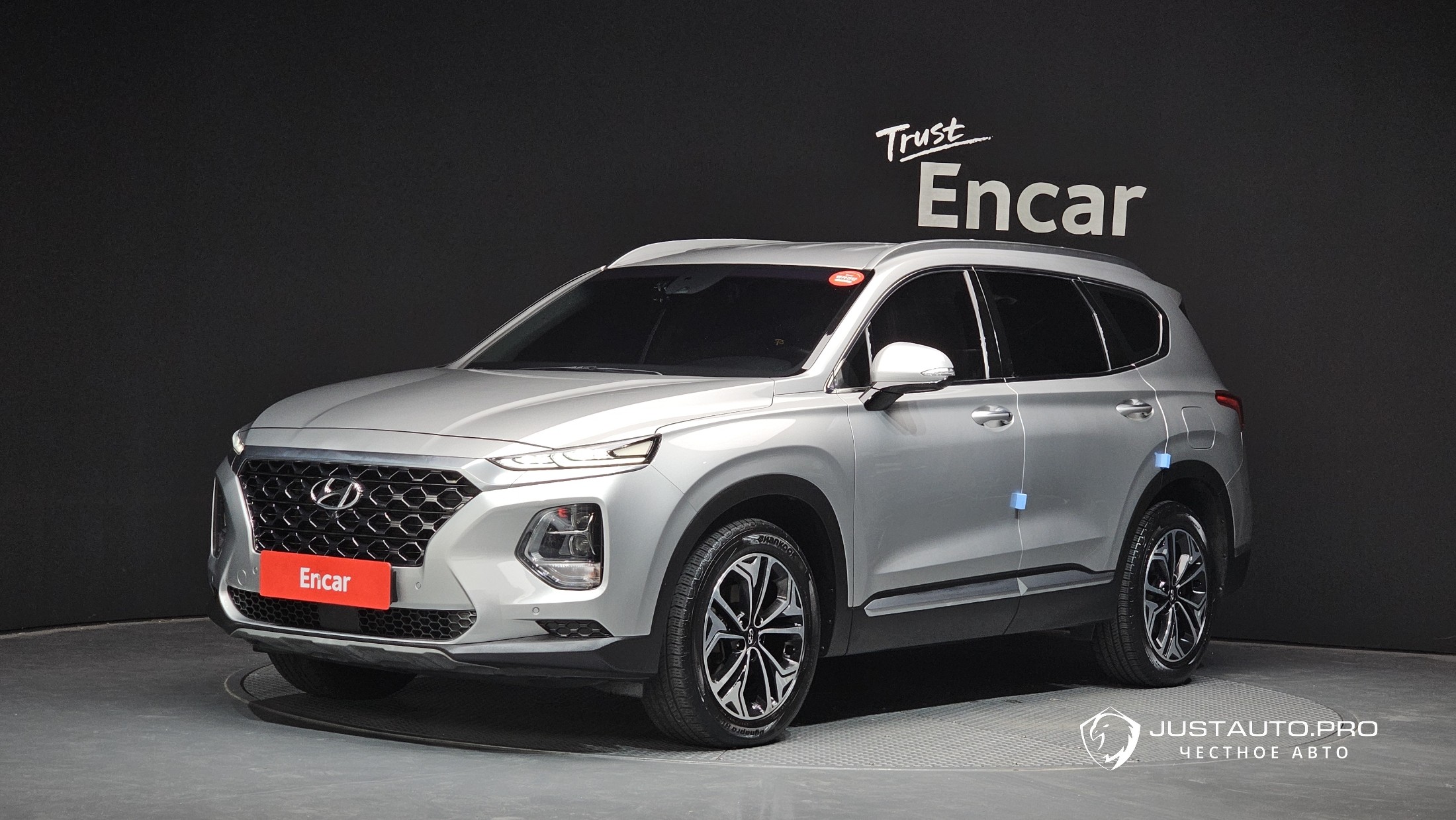 Автомобиль Hyundai Santafe