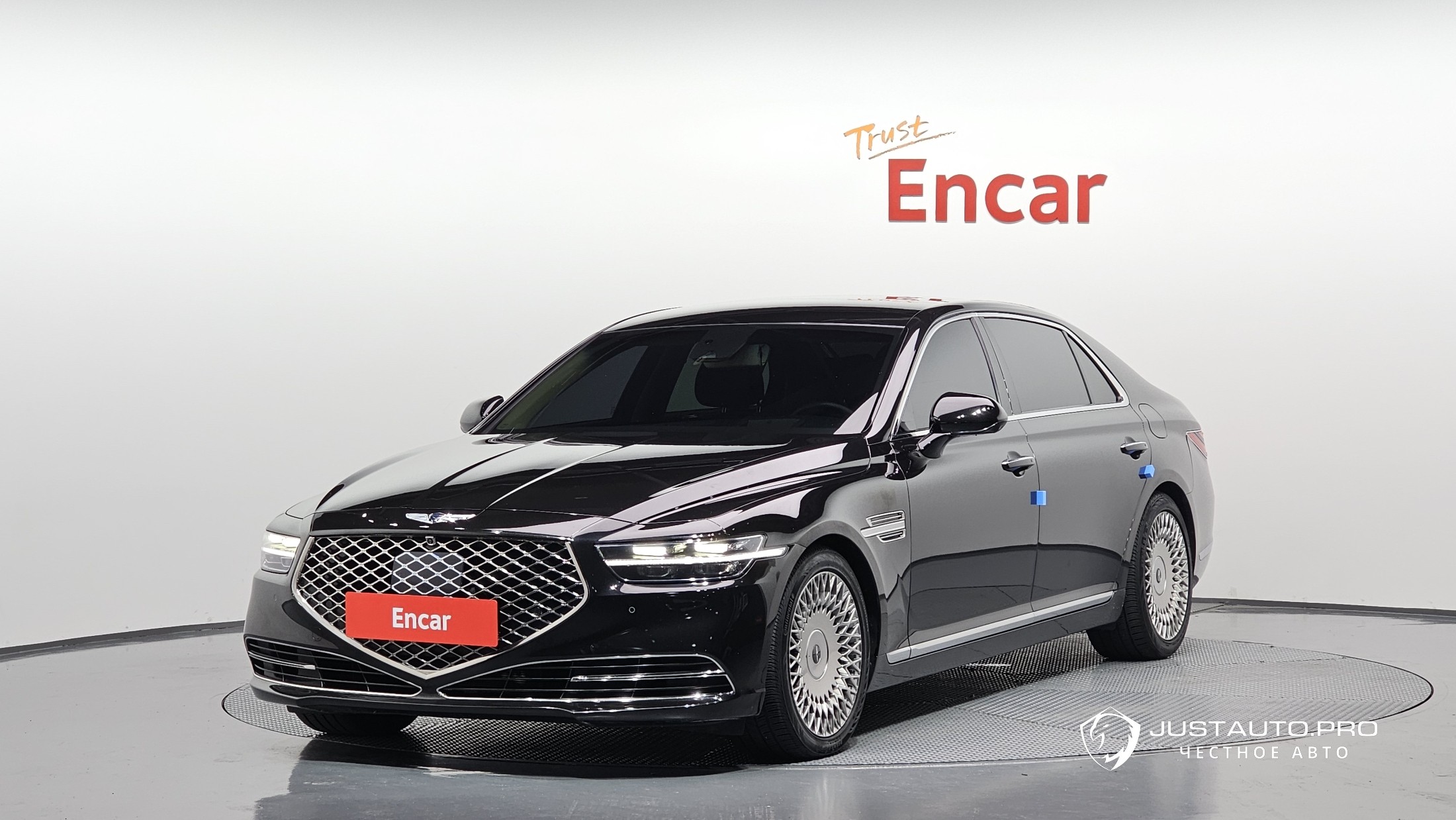 Автомобиль Genesis G90